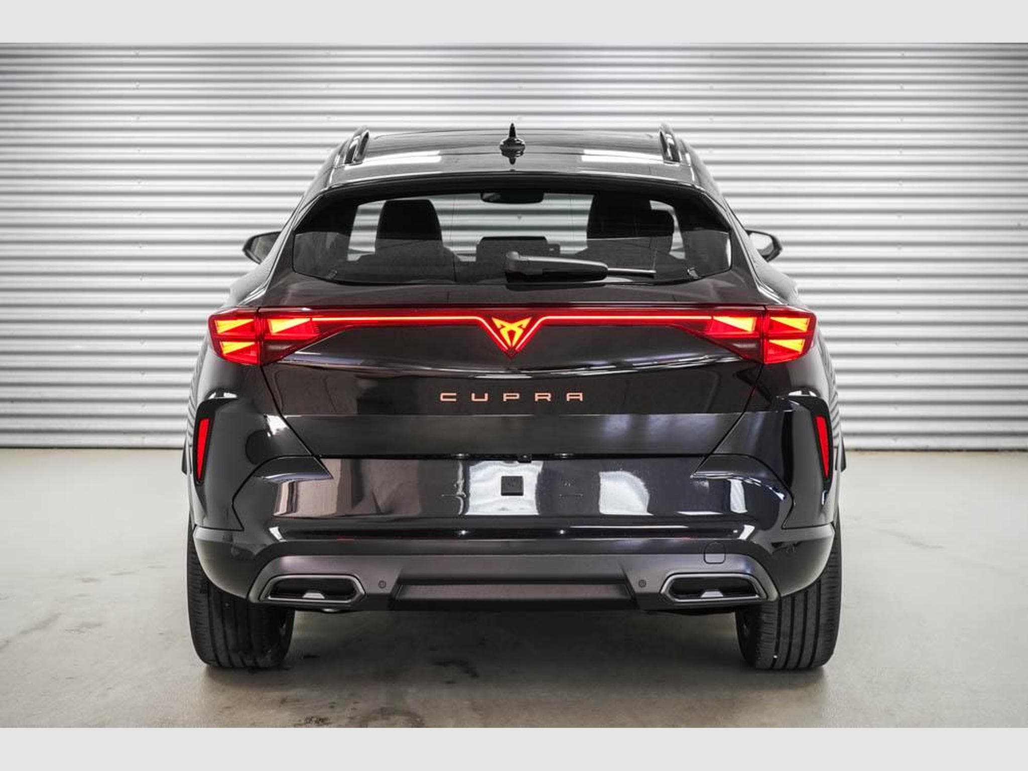 Cupra Formentor 1,5 eTSI DSG (2026) - Photo 4