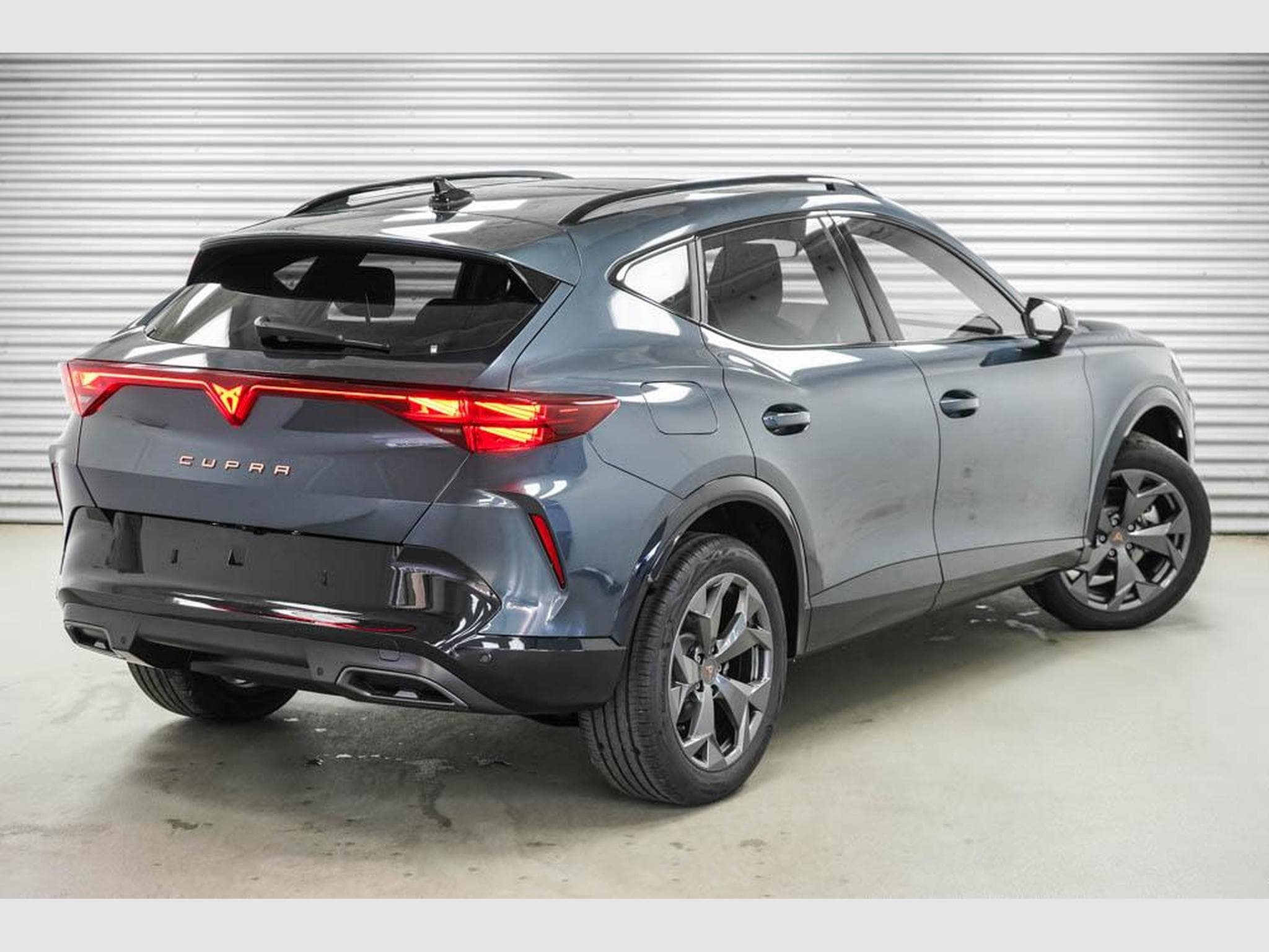 Cupra Formentor 1,5 eTSI DSG (2026) - Photo 3