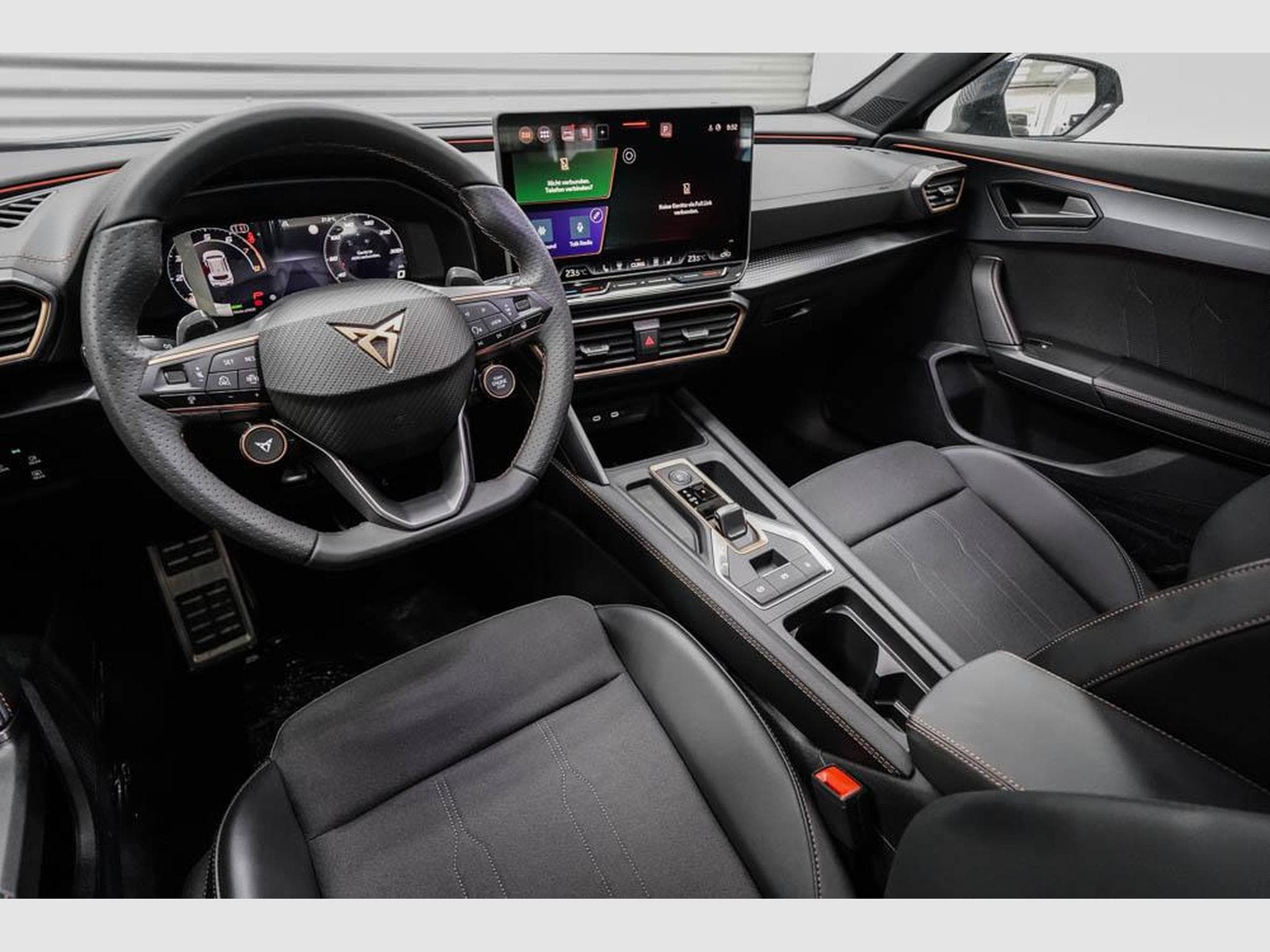 Cupra Formentor 1,5 eTSI DSG (2026) - Photo 7