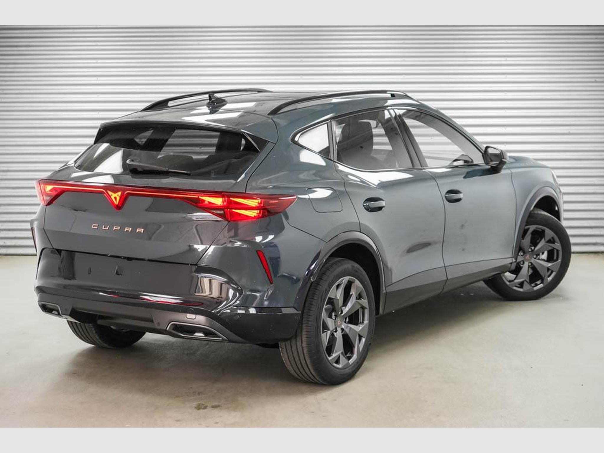 Cupra Formentor 1,5 eTSI DSG (2026) - Photo 3