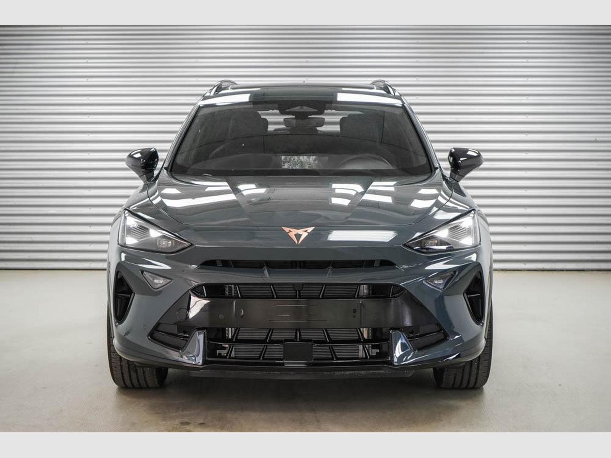 Cupra Formentor 1,5 eTSI DSG (2026) - Photo 2