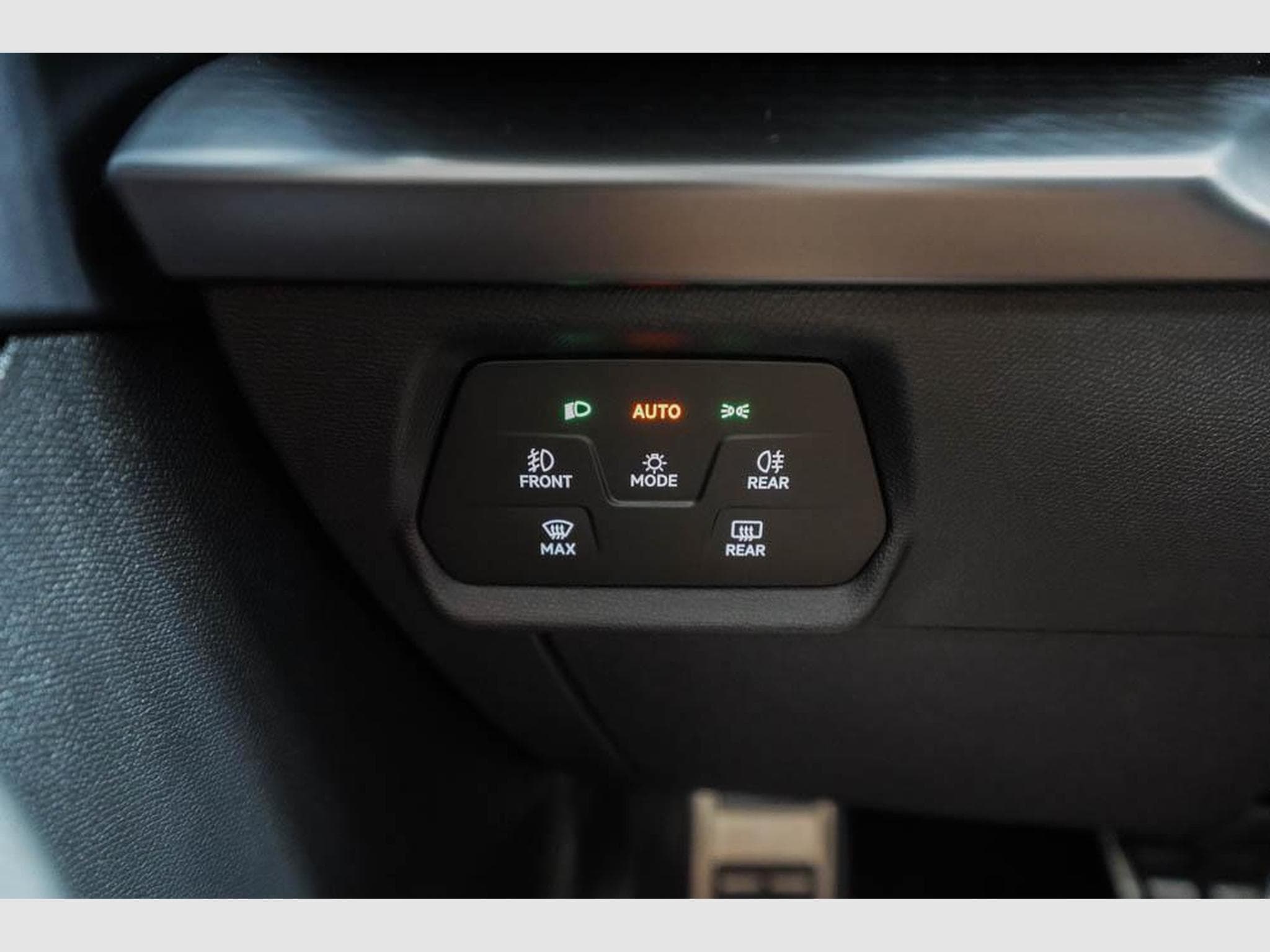 Cupra Formentor 2,0 TSI DSG (2026) - Photo 11