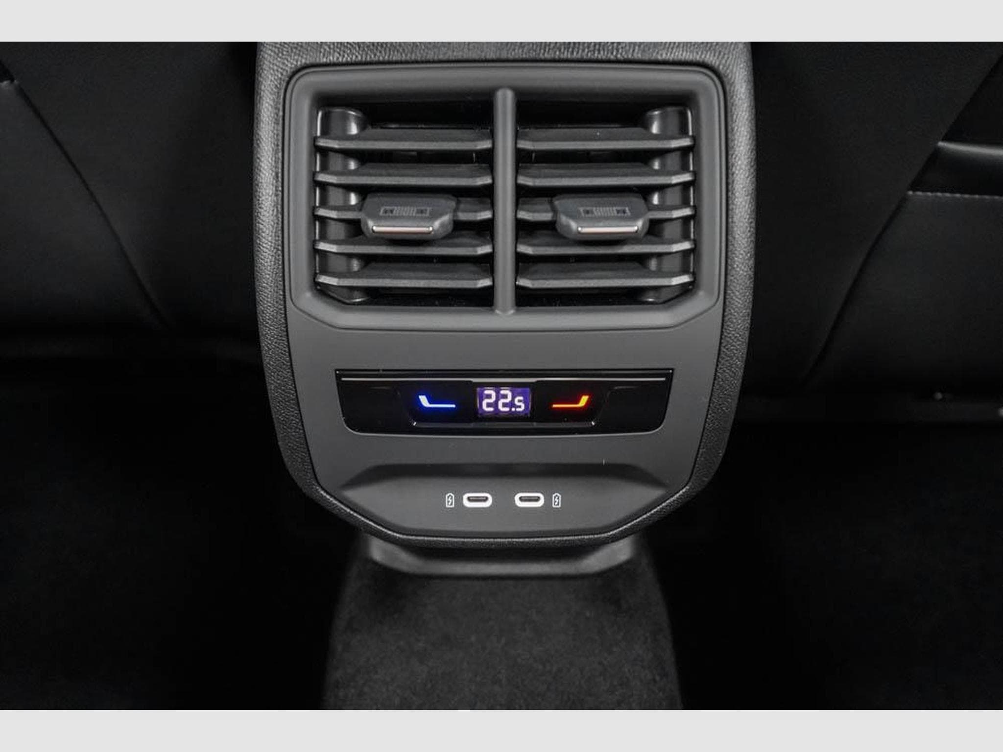 Cupra Formentor 2,0 TSI DSG (2026) - Photo 17