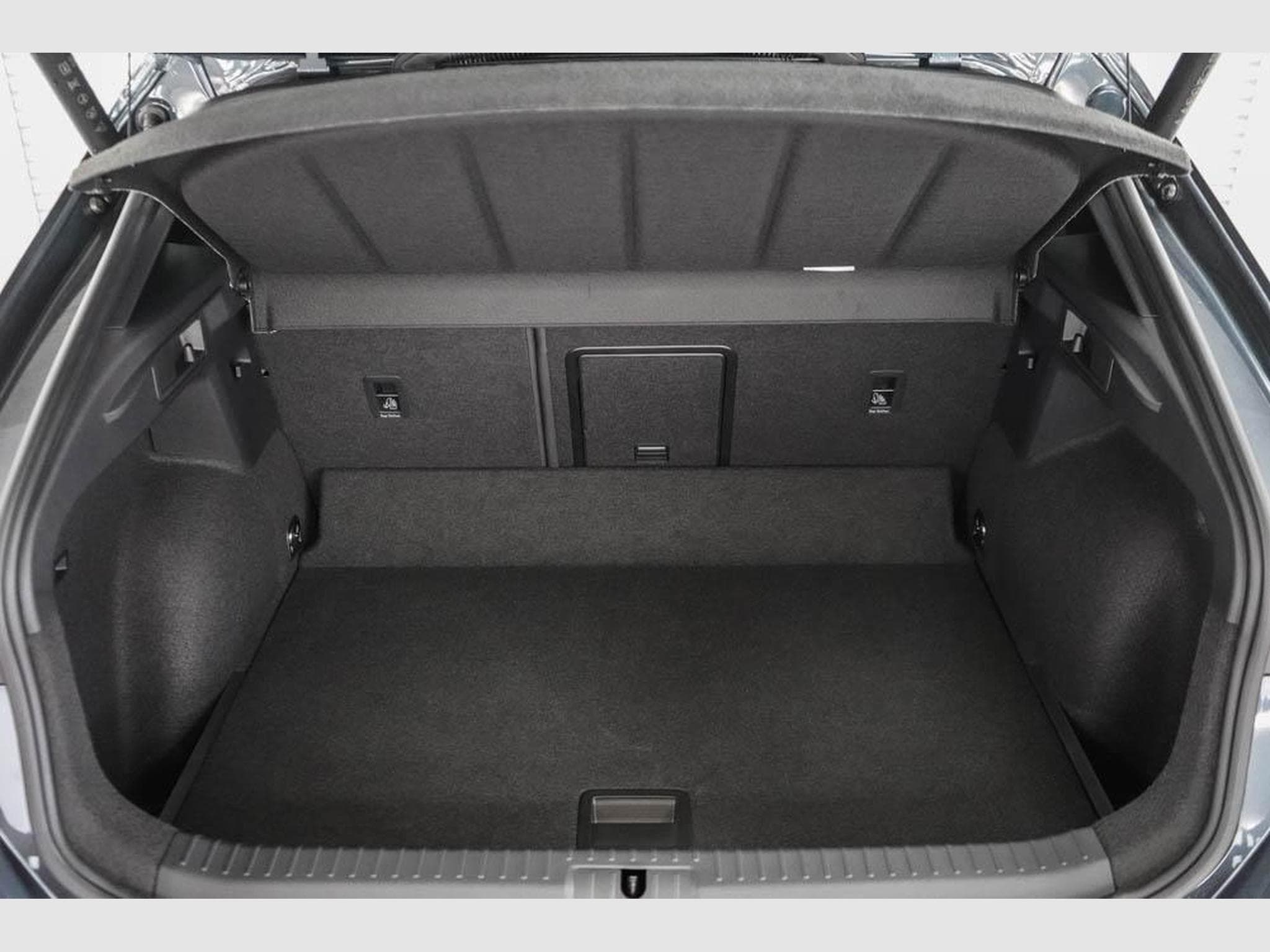 Cupra Formentor 2,0 TSI DSG (2026) - Photo 18