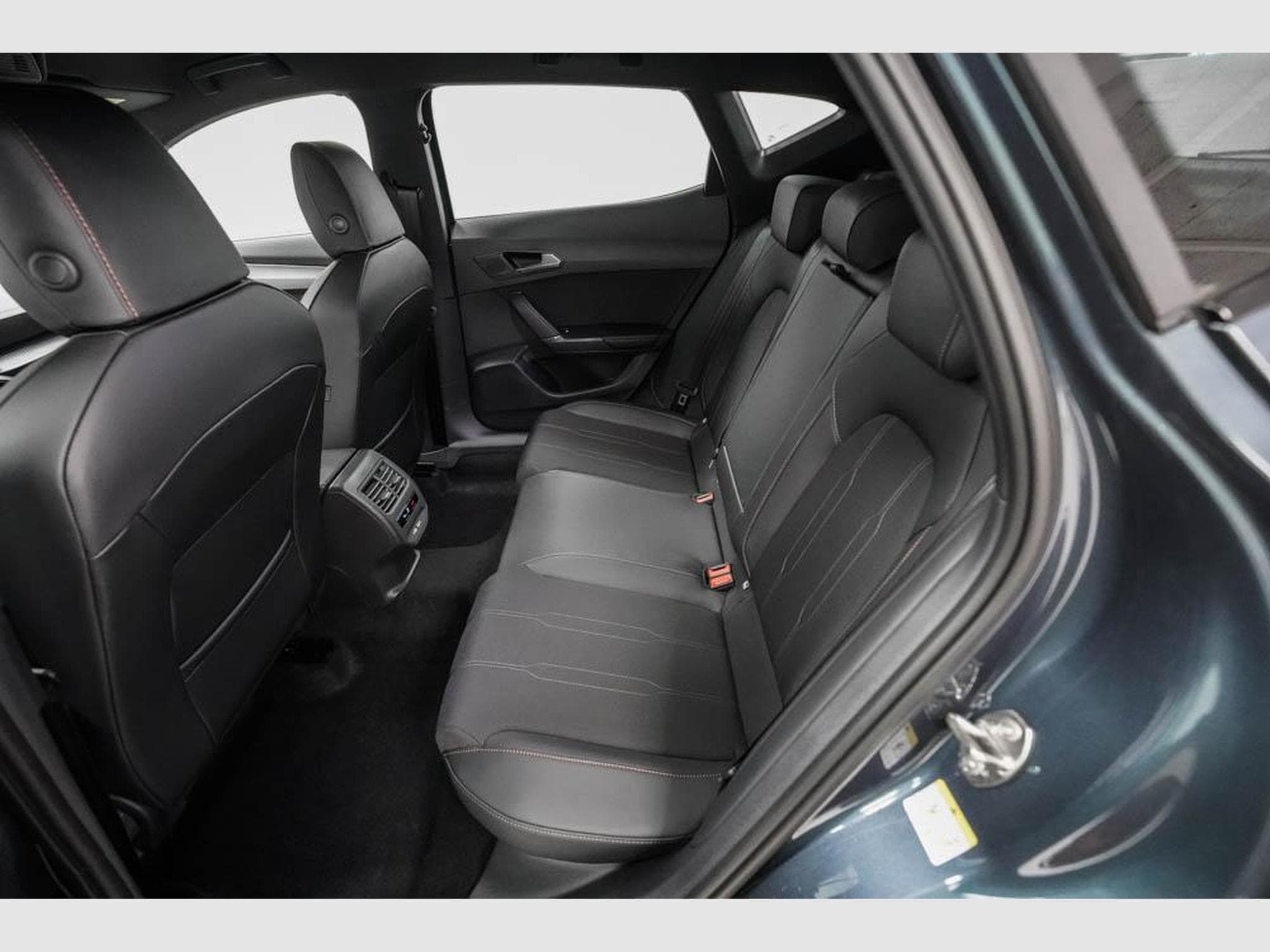 Cupra Formentor 2,0 TSI DSG (2026) - Photo 16