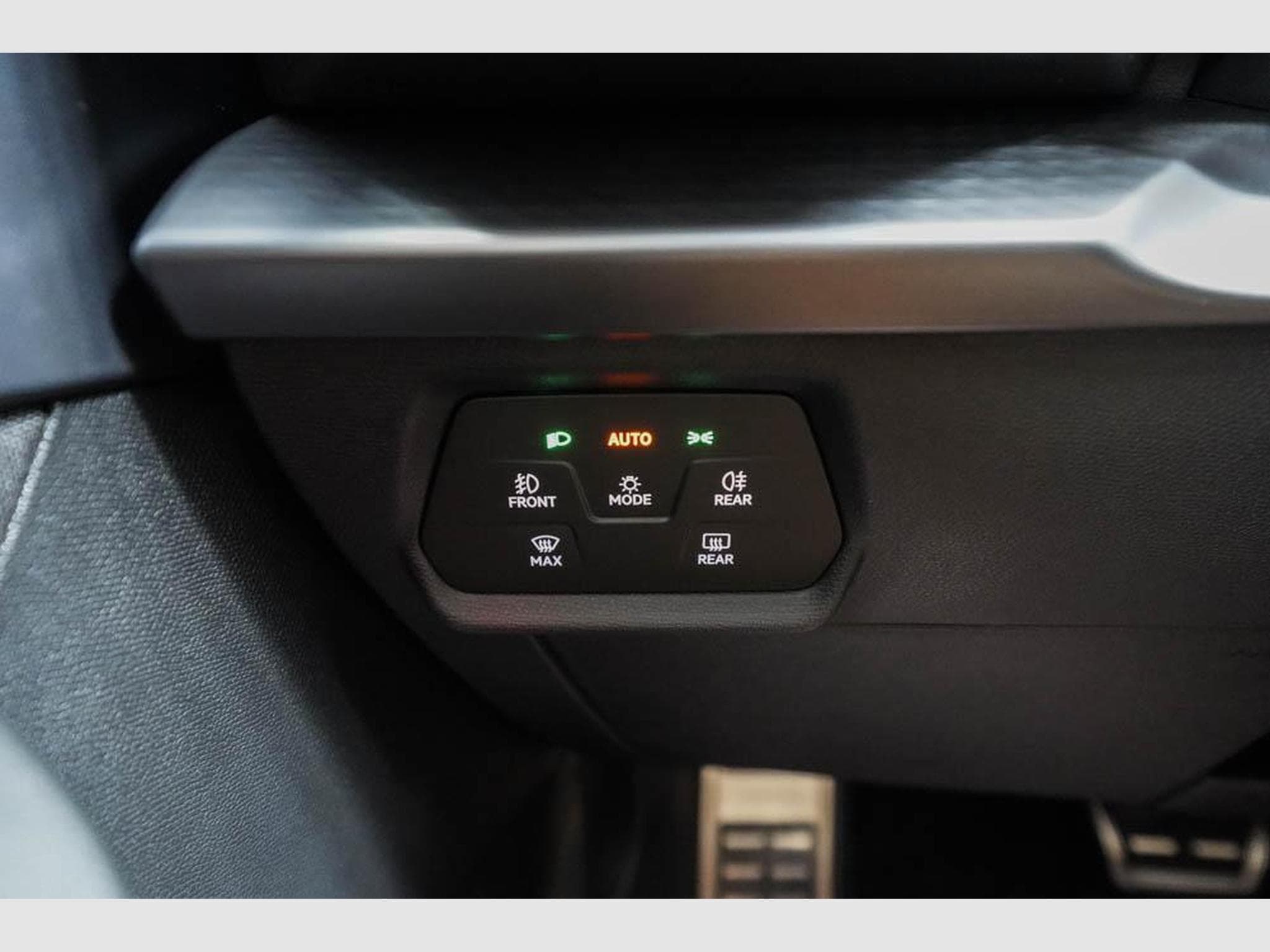 Cupra Formentor 2,0 TSI DSG (2026) - Photo 11