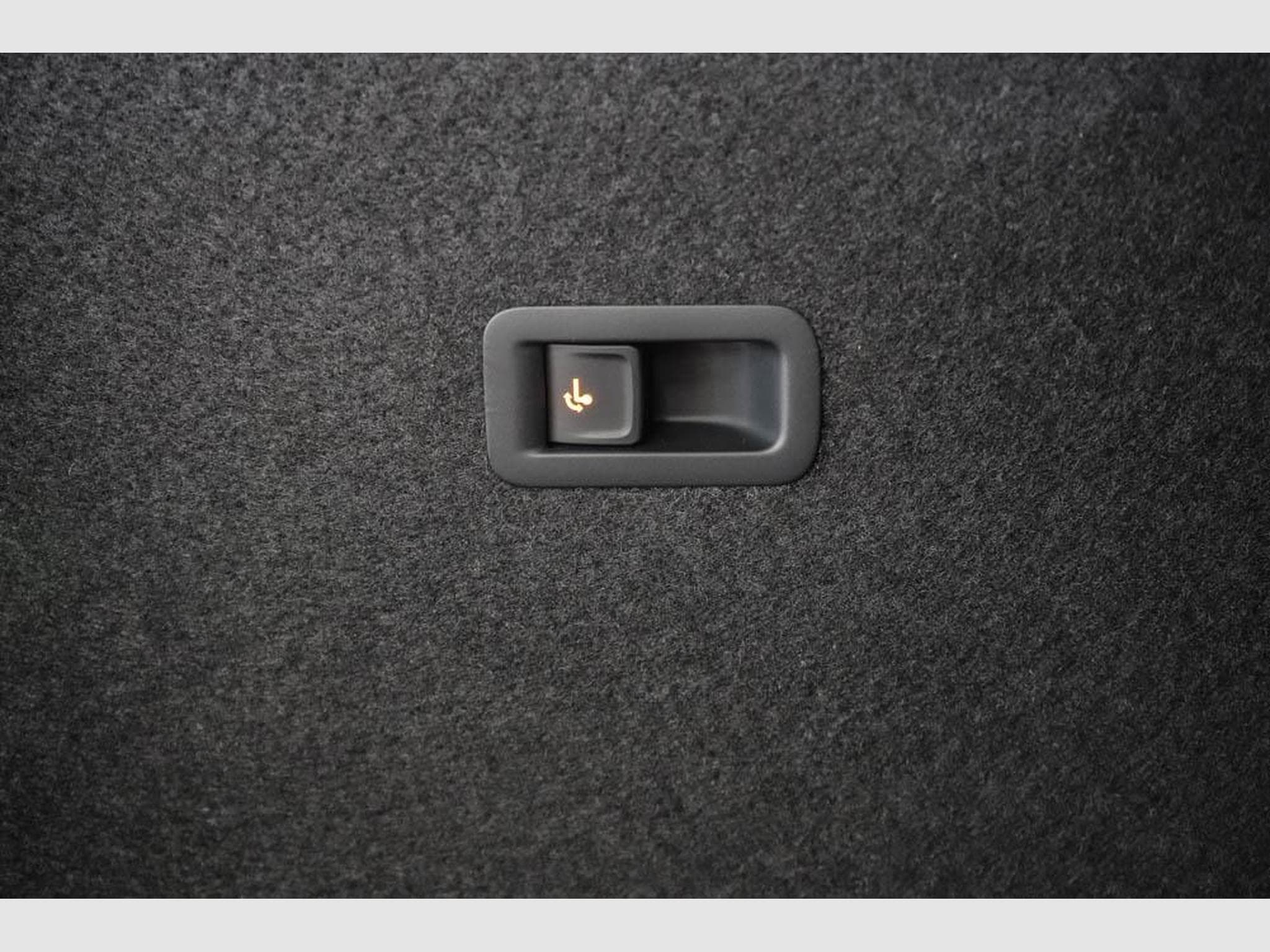 Cupra Formentor 2,0 TSI DSG (2026) - Photo 19