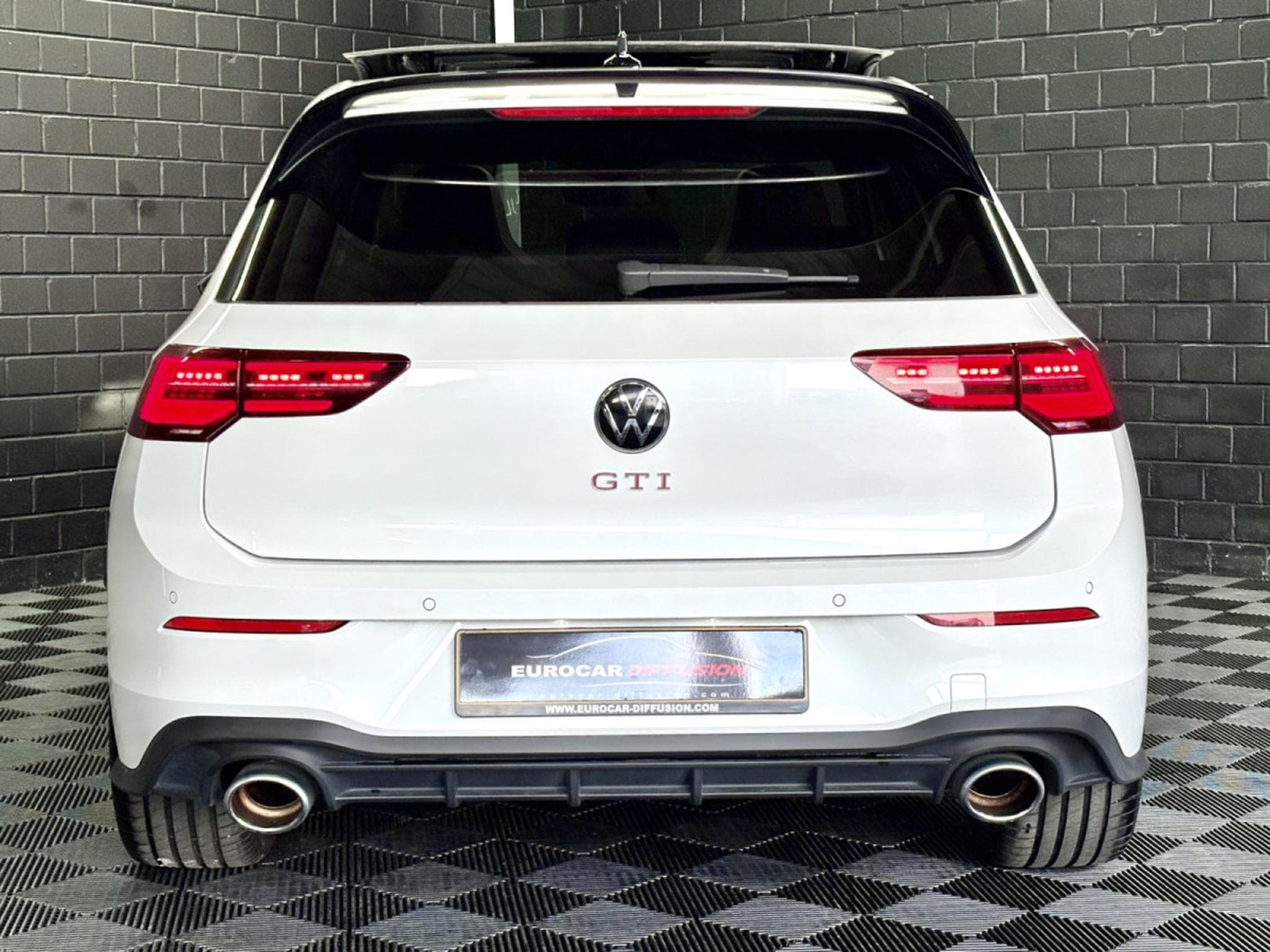VW Golf GTI Clubsport 2.0 TSI 300CV DSG7 *PANO* MATRIX * HARMAN * CA (2024) - Photo 5