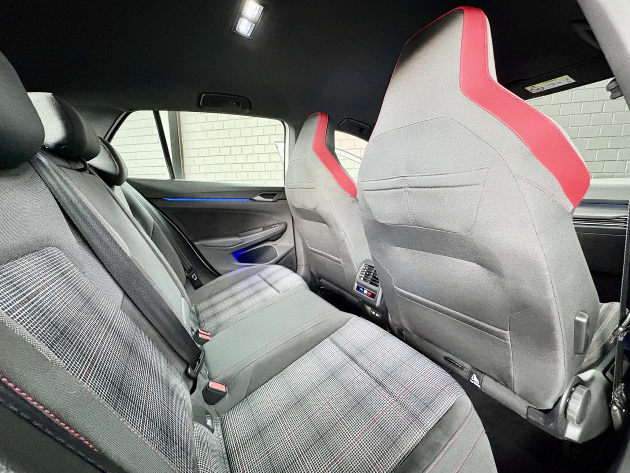 VW Golf GTI 2.0 TSI BVM6 245 CV *BOITE MECA* ACC * CARPLAY* (2023) - Photo 22