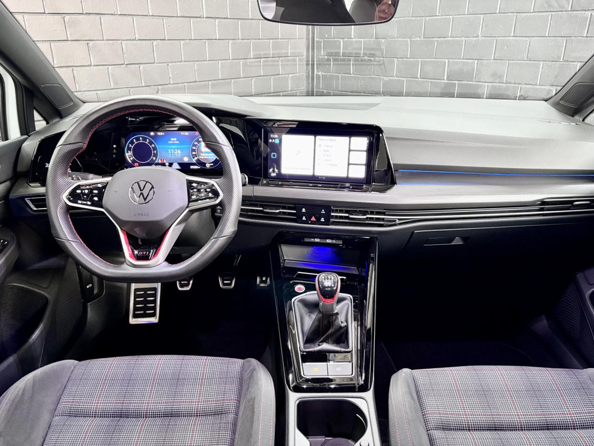 VW Golf GTI 2.0 TSI BVM6 245 CV *BOITE MECA* ACC * CARPLAY* (2023) - Photo 9