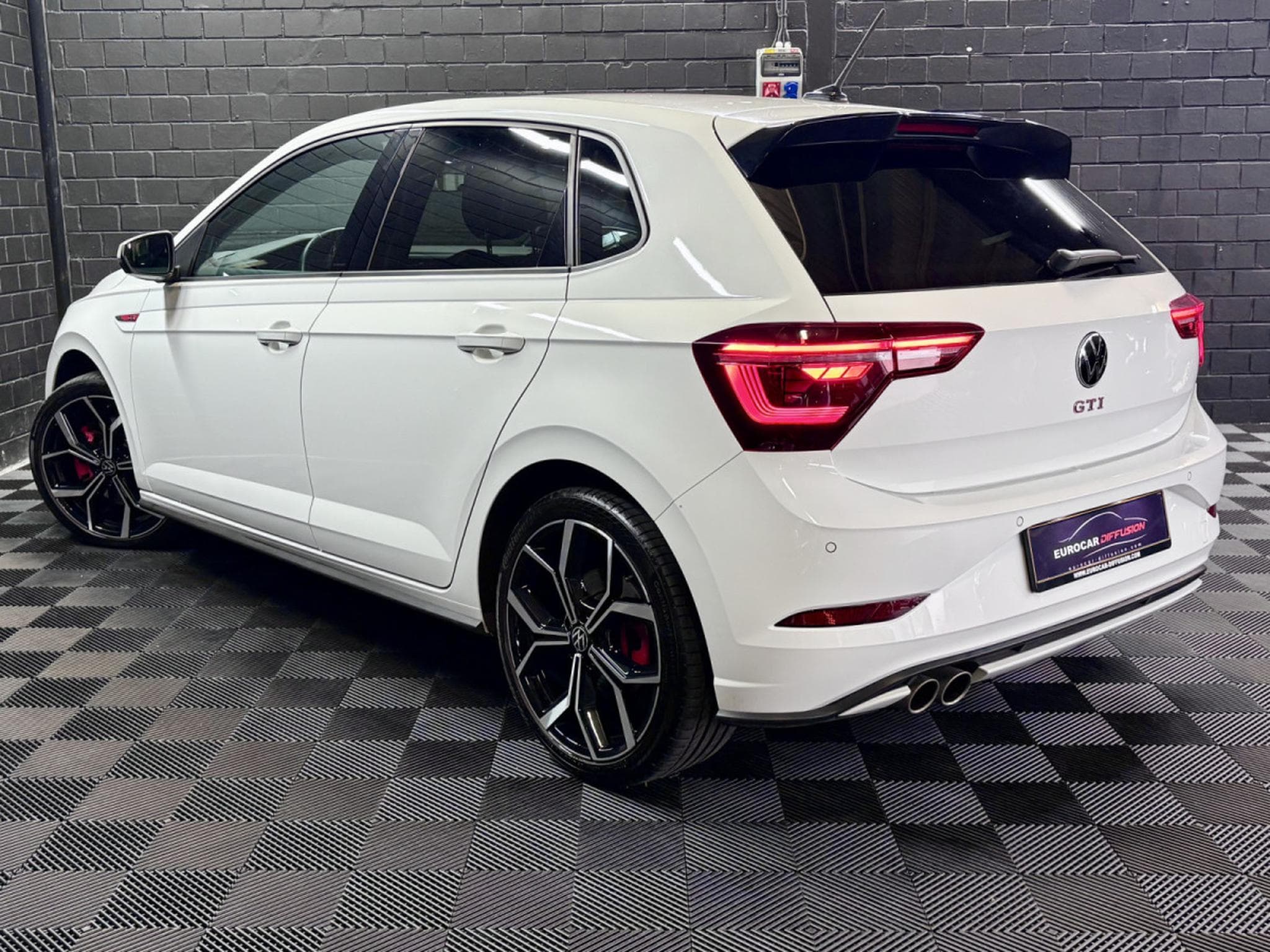 VW Polo 2.0 TSI 207 CV DSG7 *CAM* BEATS * MATRIX* (2023) - Foto 4