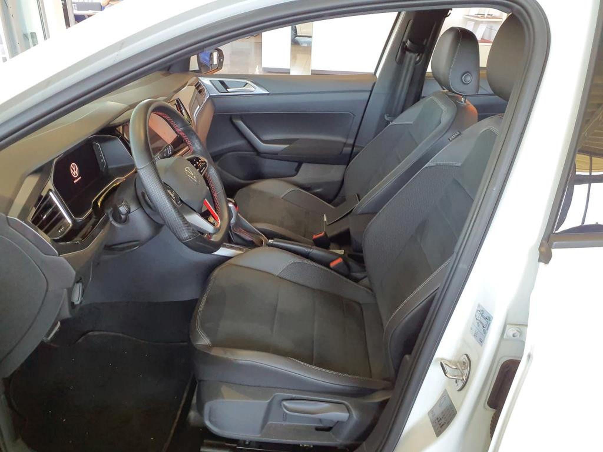 VW Polo 2.0 TSI 207 CV DSG7 *CAM* BEATS * MATRIX* (2023) - Foto 7
