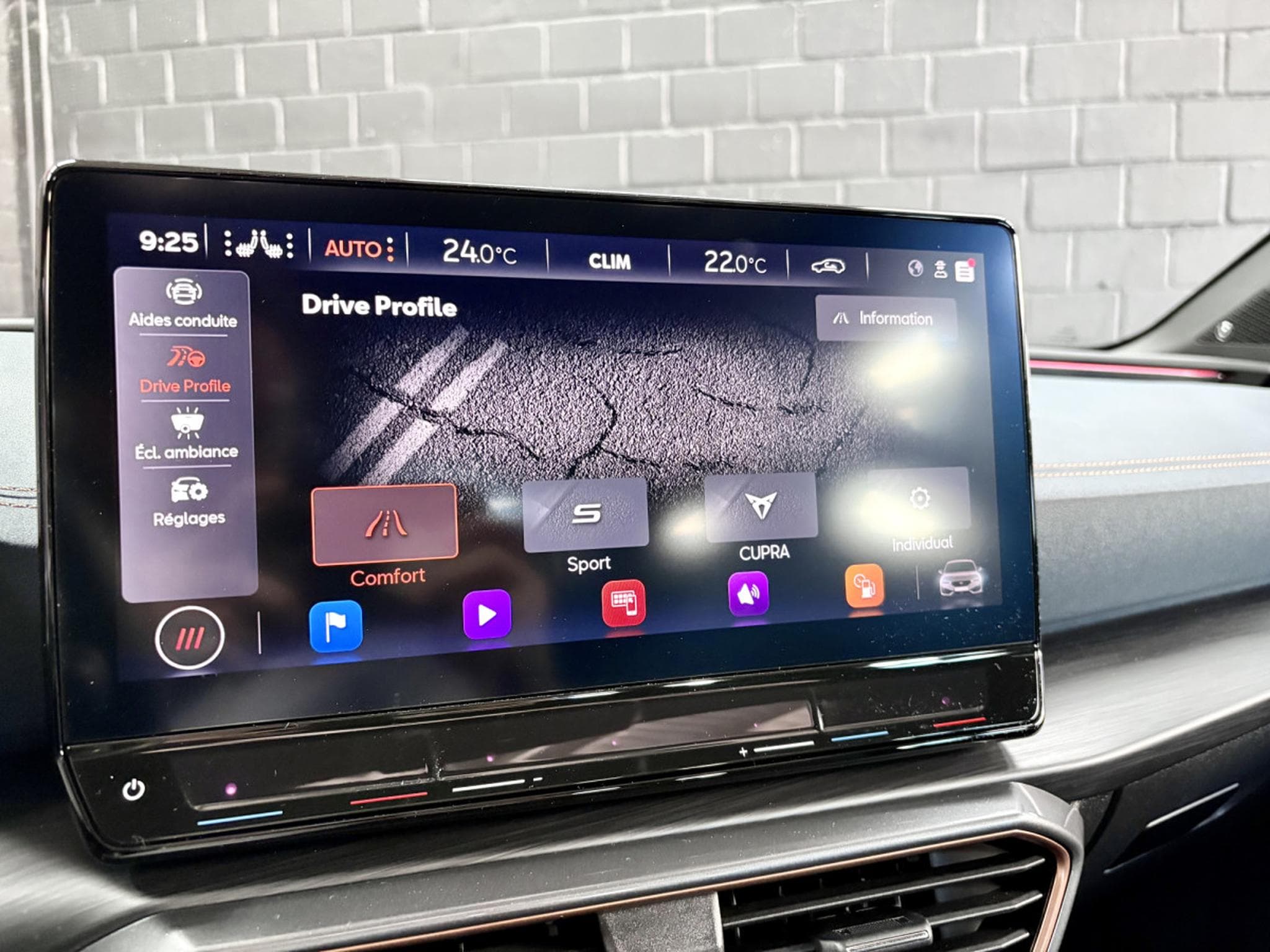 Cupra Leon VZ CUP 2.0 TSI 300CV * PANO * VSS * BEATS * CARBONE * (2024) - Foto 17