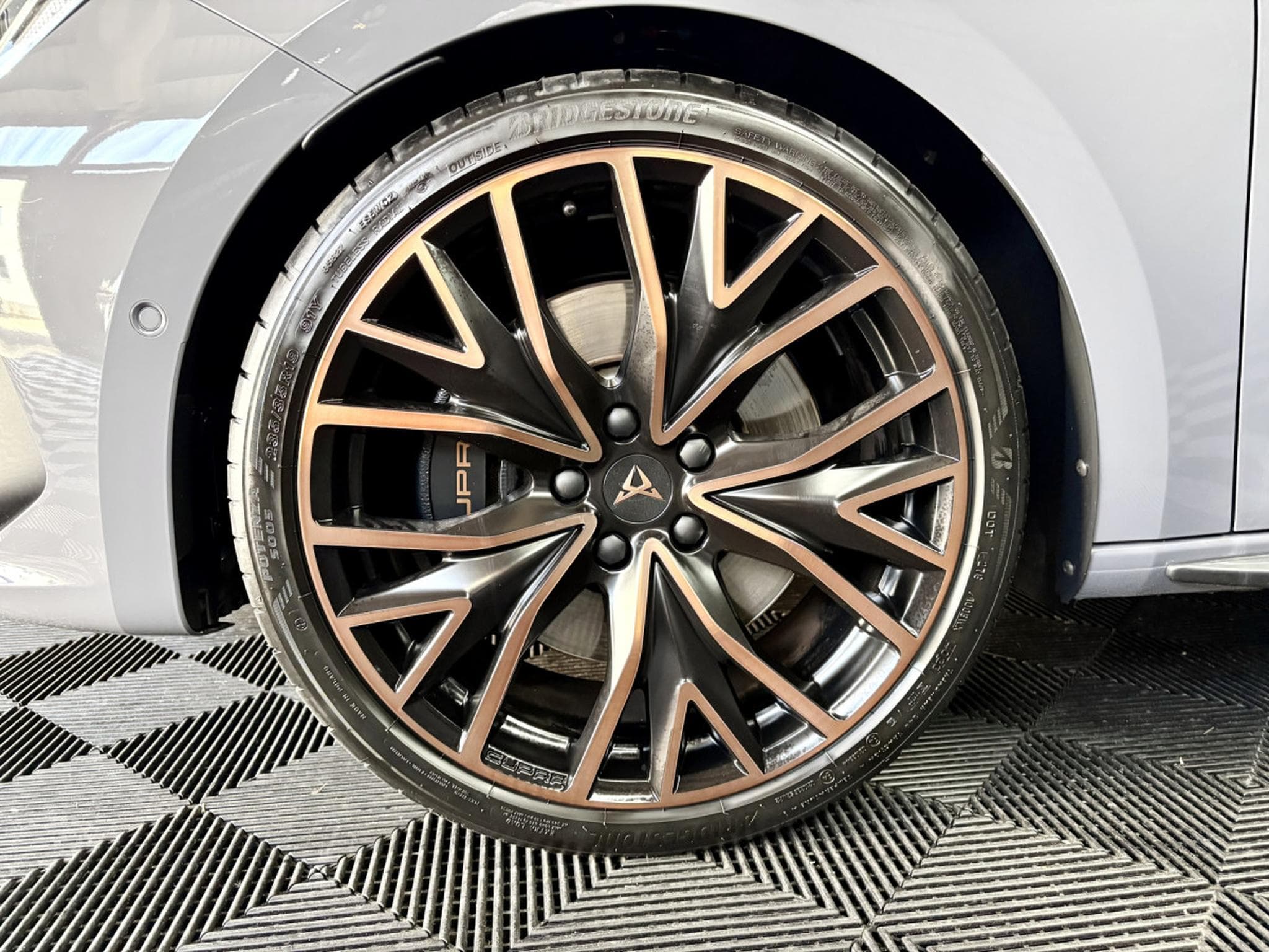 Cupra Leon VZ CUP 2.0 TSI 300CV * PANO * VSS * BEATS * CARBONE * (2024) - Foto 25