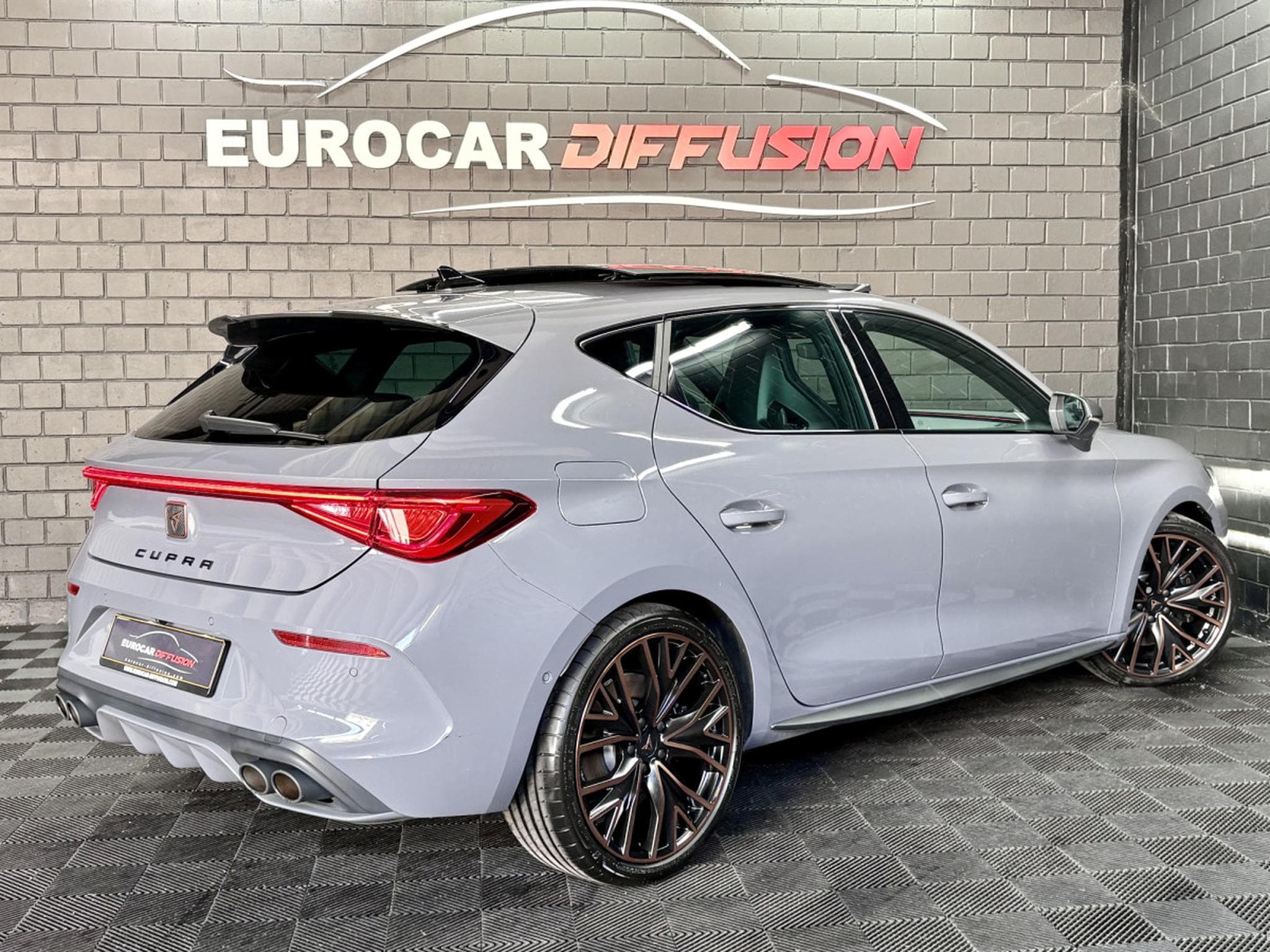Cupra Leon VZ CUP 2.0 TSI 300CV * PANO * VSS * BEATS * CARBONE * (2024) - Foto 5