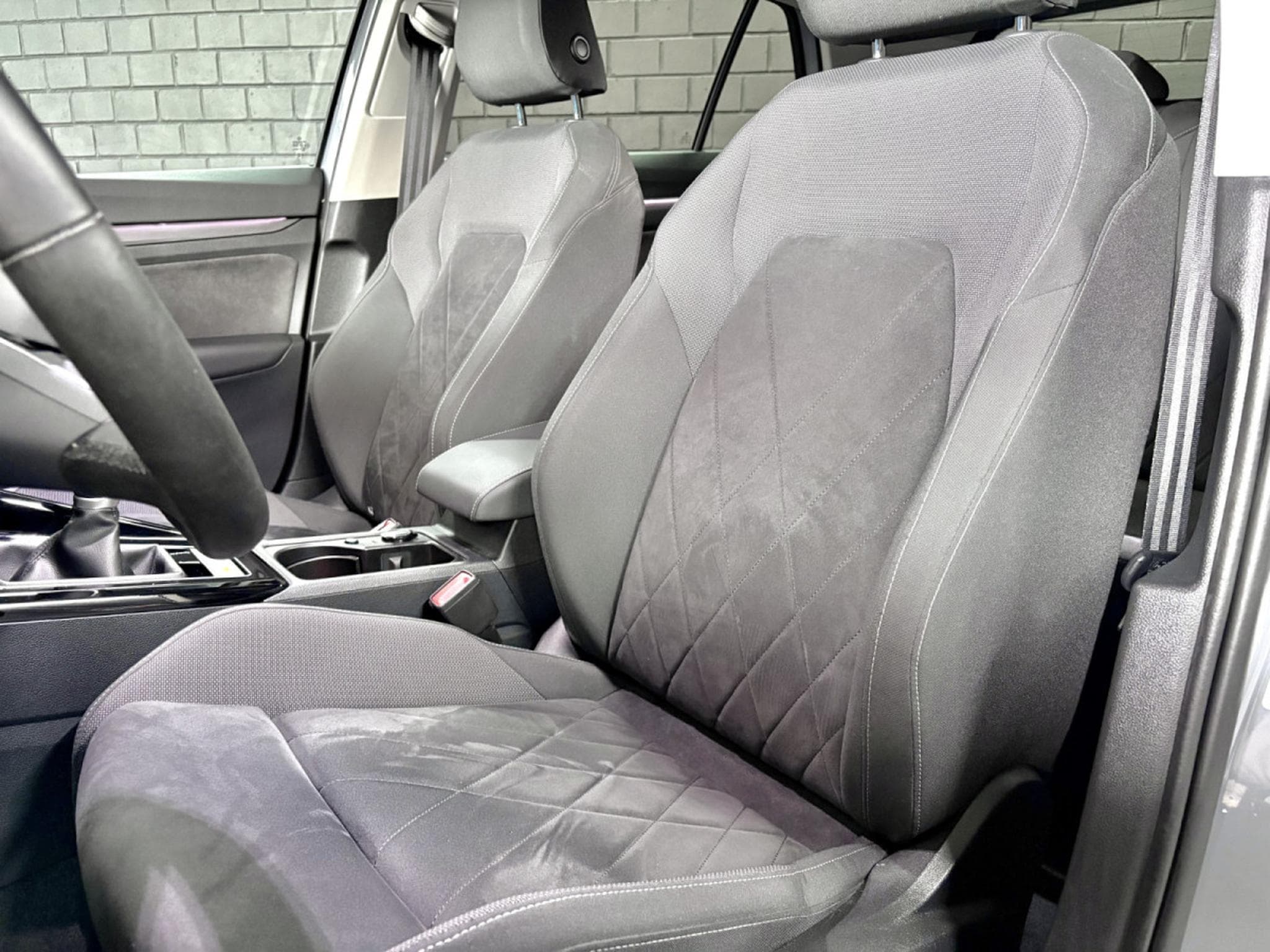VW Golf Style 1.5 TSI 130 CV BVM6 *BERGAMO* MASSAGE* CARPLAY * (2024) - Foto 7