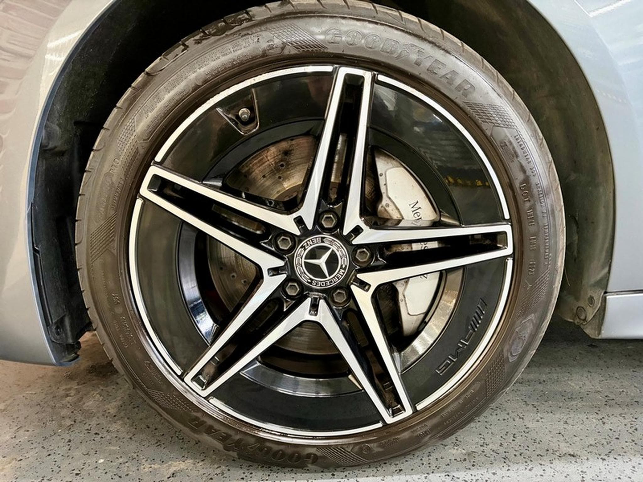 Mercedes C 300 C 300e Break 2.0 204cv Auto AMG-LINE (2023) - Photo 3
