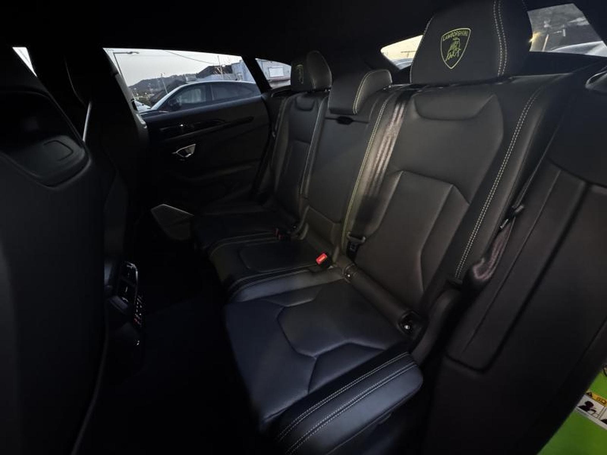Lamborghini Urus 4.0 V8 650Ch (2022) - Photo 9