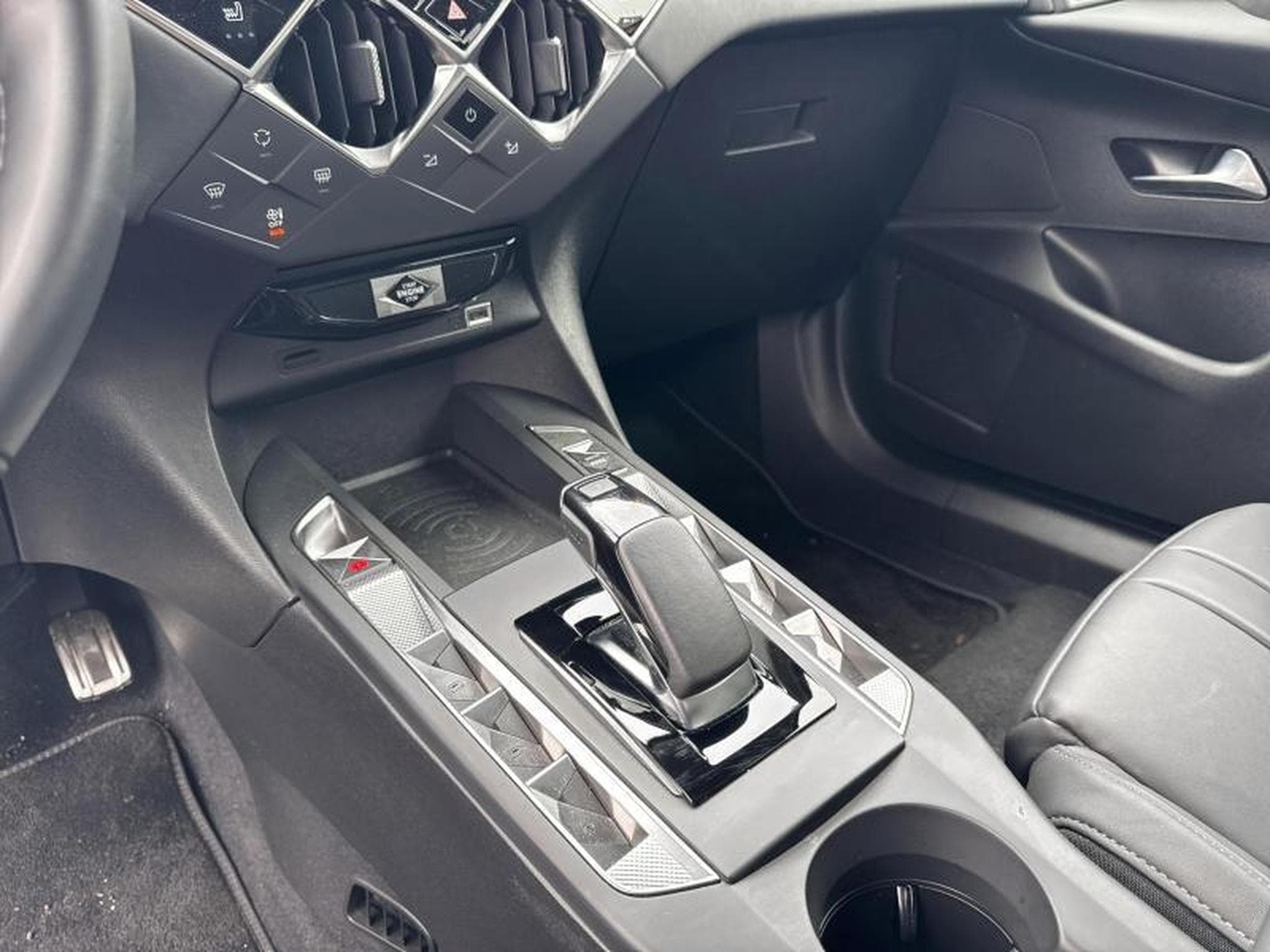 DS Automobiles DS3 E-TENSE OPERA (2024) - Foto 19