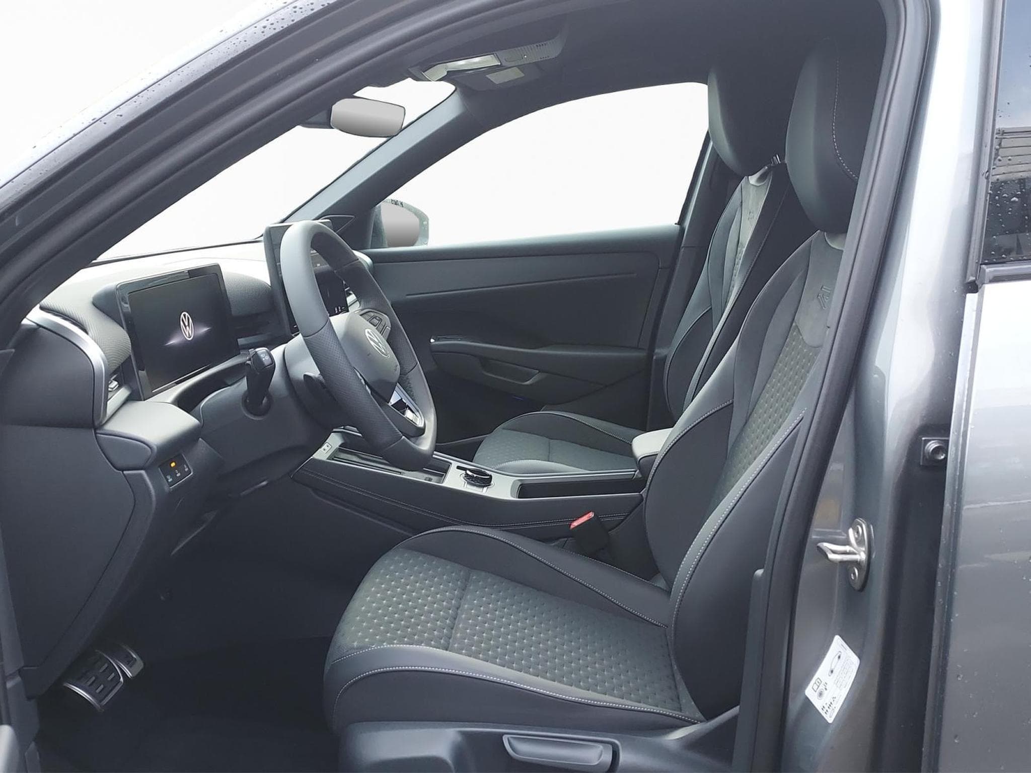 VW T-Roc R-Line (2026) - Photo 9