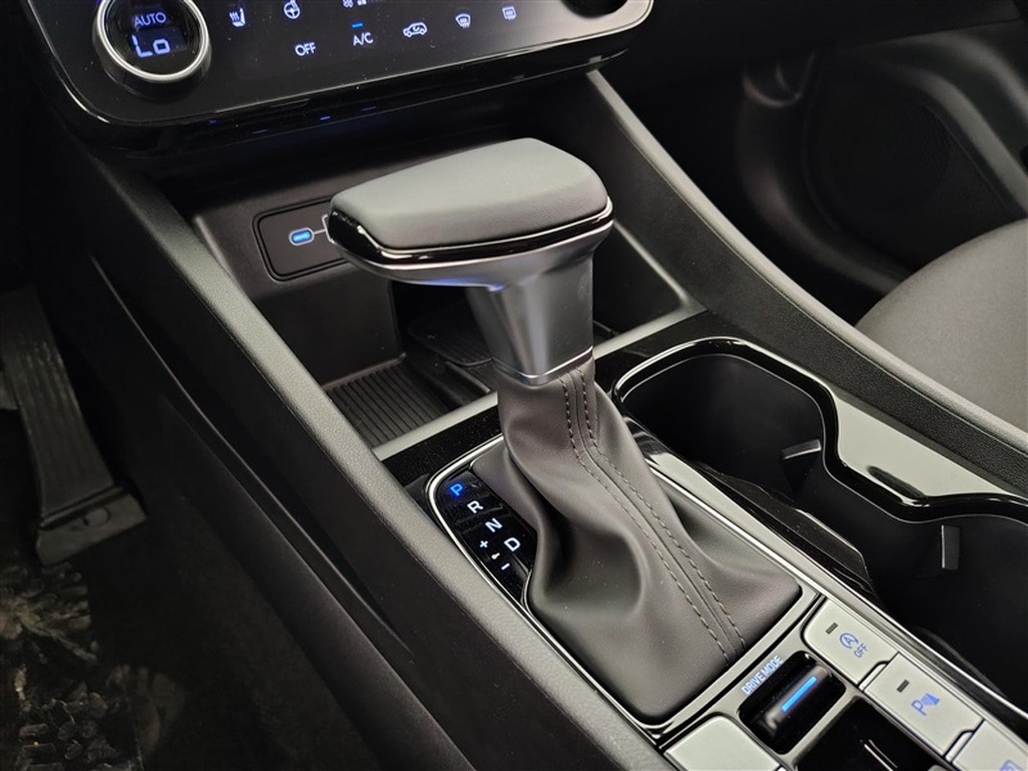 Hyundai Tucson 1.6 T-GDi 150cv DCT Feel CARPLAY / FULL LED / CAMERA (2026) - Photo 12