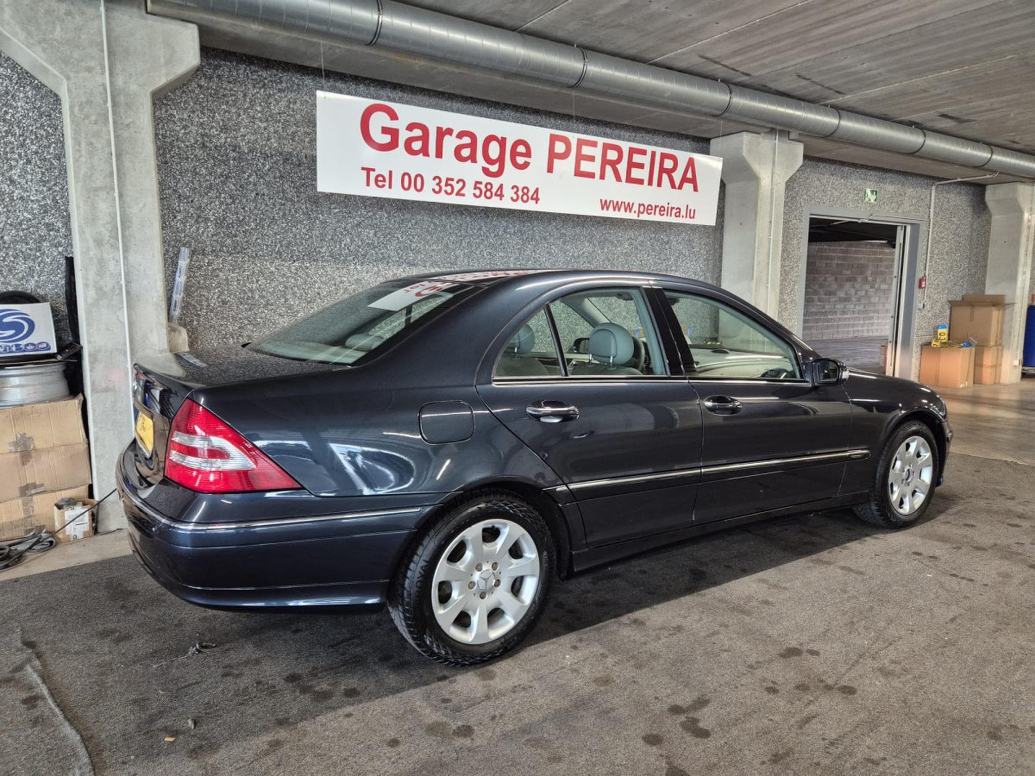 Mercedes C 240 V6 AUTO CUIR 1 HAND new Model (2005) - Foto 12