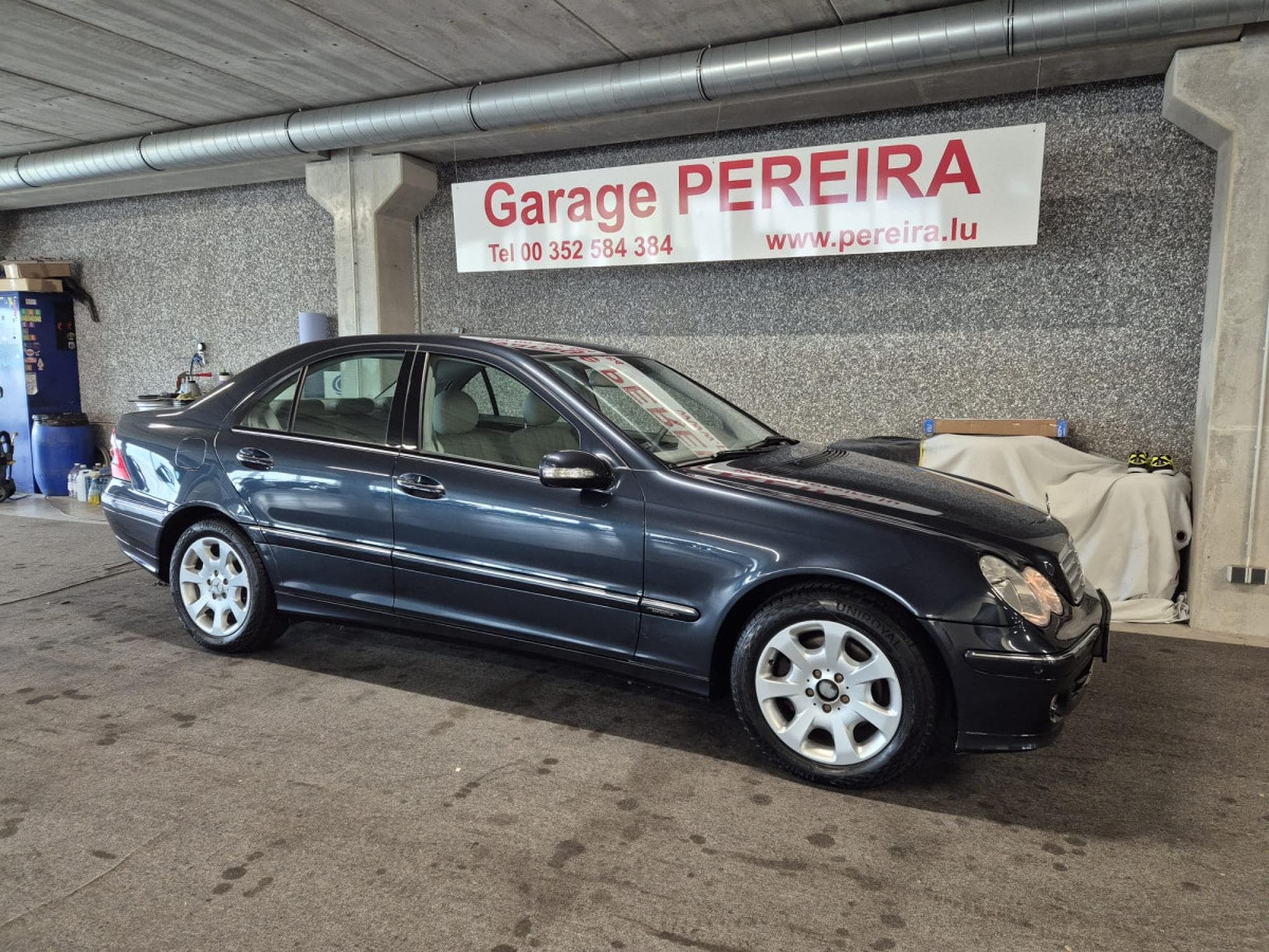Mercedes C 240 V6 AUTO CUIR 1 HAND new Model (2005) - Foto 5