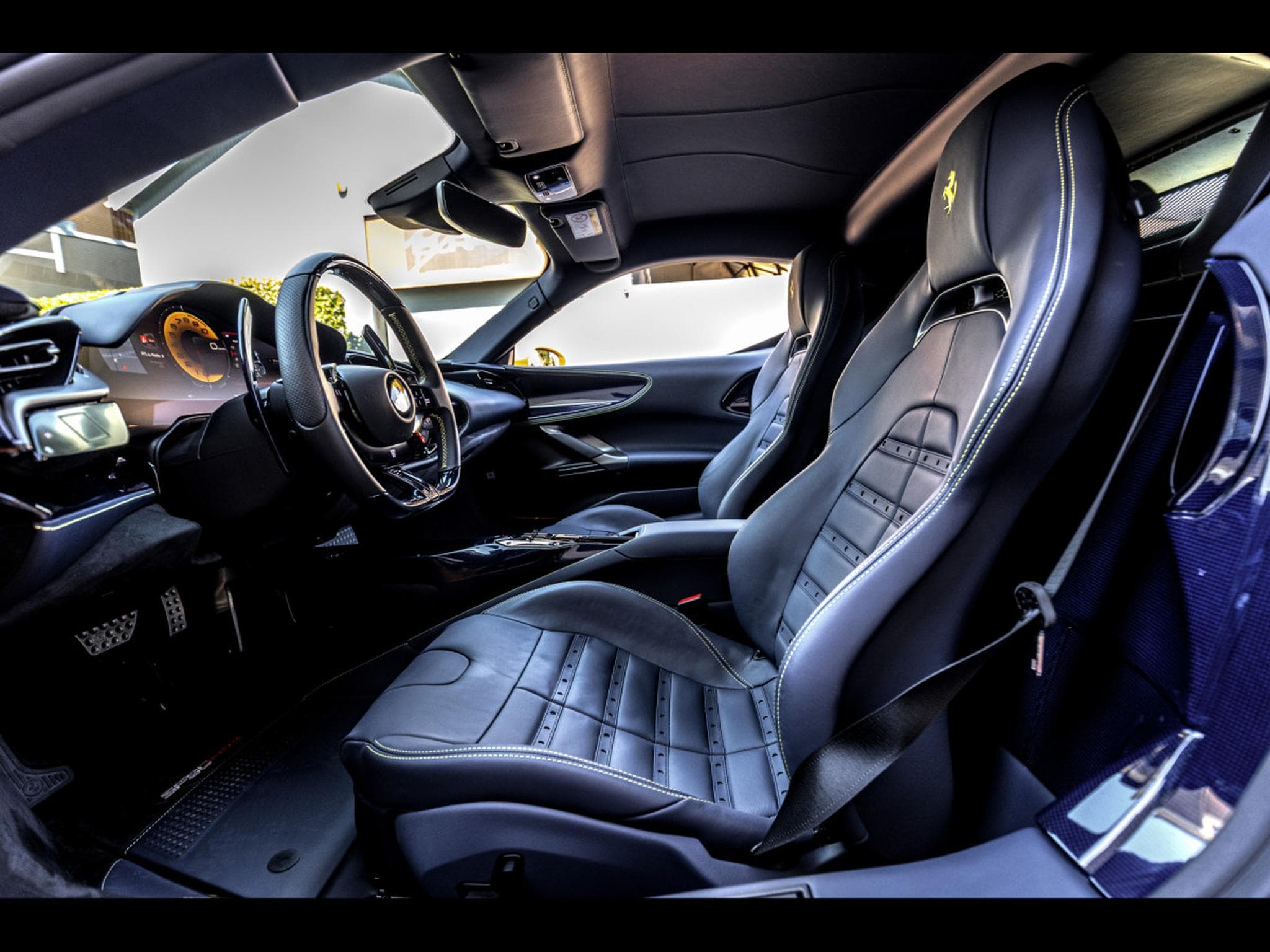 Ferrari SF90 STRADALE GIALLO 3 STRATO CARBONE BLEU (2022) - Photo 11