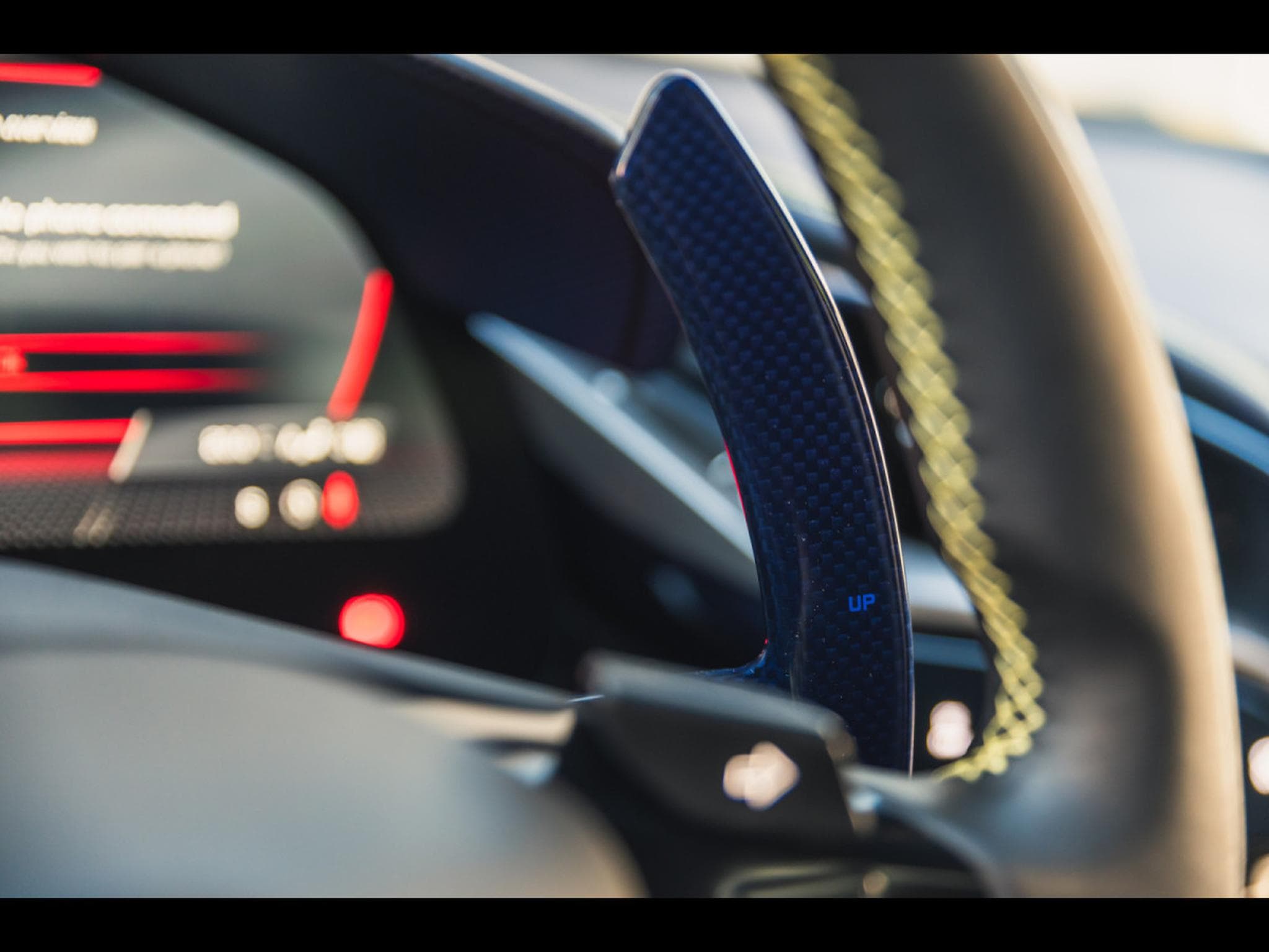 Ferrari SF90 STRADALE GIALLO 3 STRATO CARBONE BLEU (2022) - Photo 23