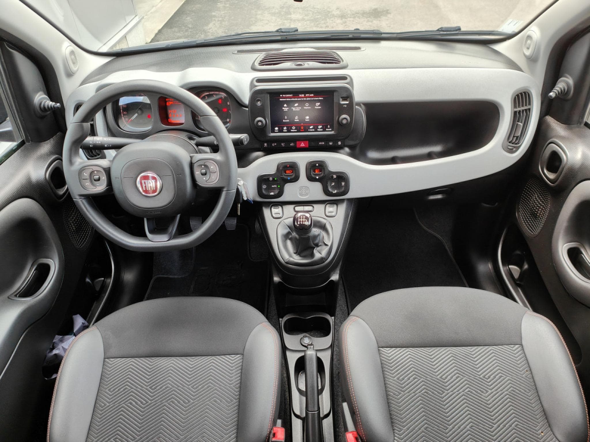 Fiat Panda PANDA CROSS EDITION GARMIN MHEV BLUETOOTH GPS (2022) - Photo 10