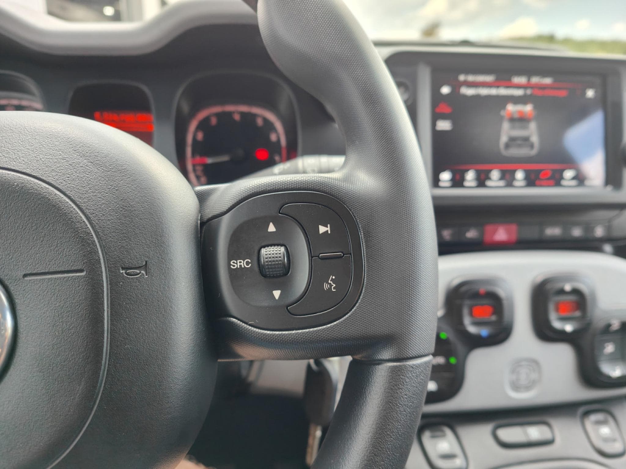 Fiat Panda PANDA CROSS EDITION GARMIN MHEV BLUETOOTH GPS (2022) - Photo 17