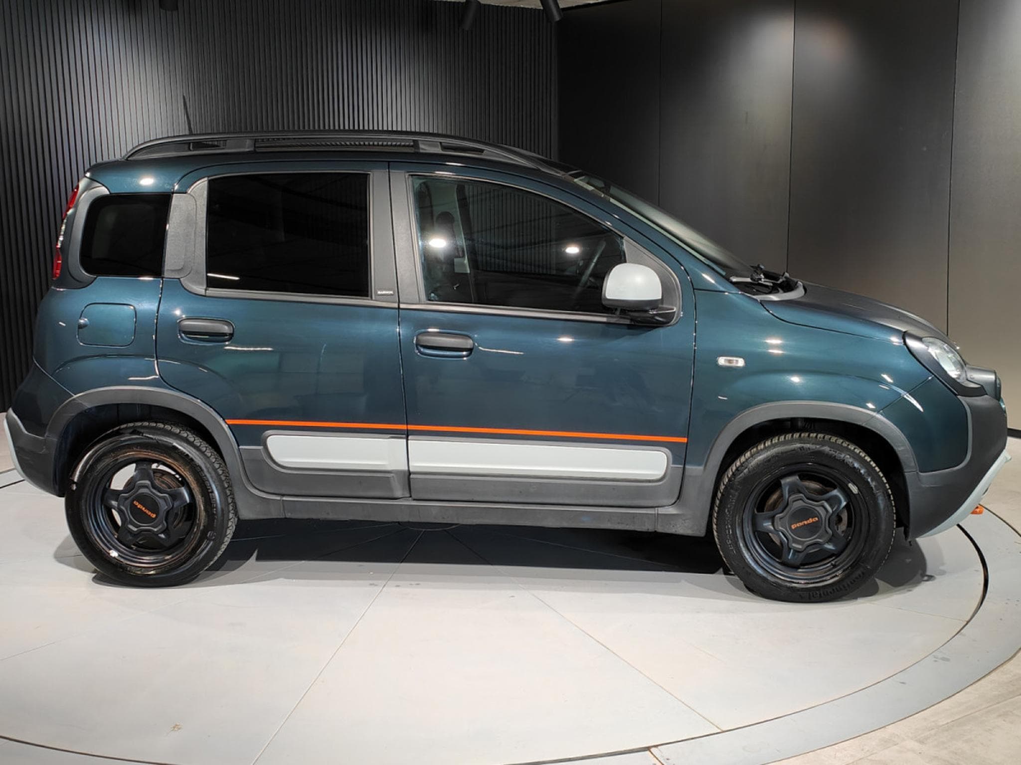 Fiat Panda PANDA CROSS EDITION GARMIN MHEV BLUETOOTH GPS (2022) - Photo 2