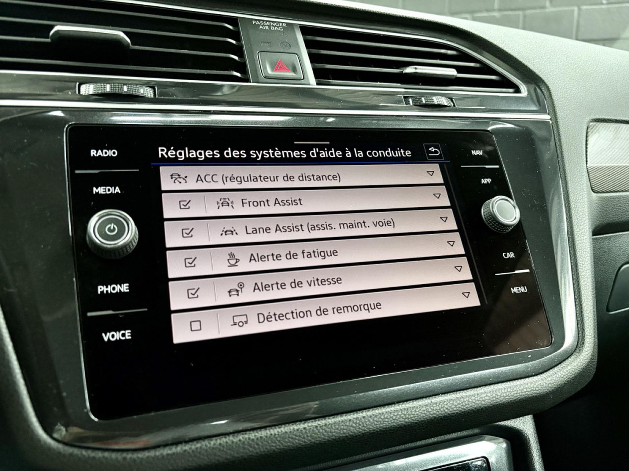 VW Tiguan Life 1.5 TSI 150 CV DSG7 *7 PLACES *ATTELAGE* *HAYON* (2025) - Foto 19