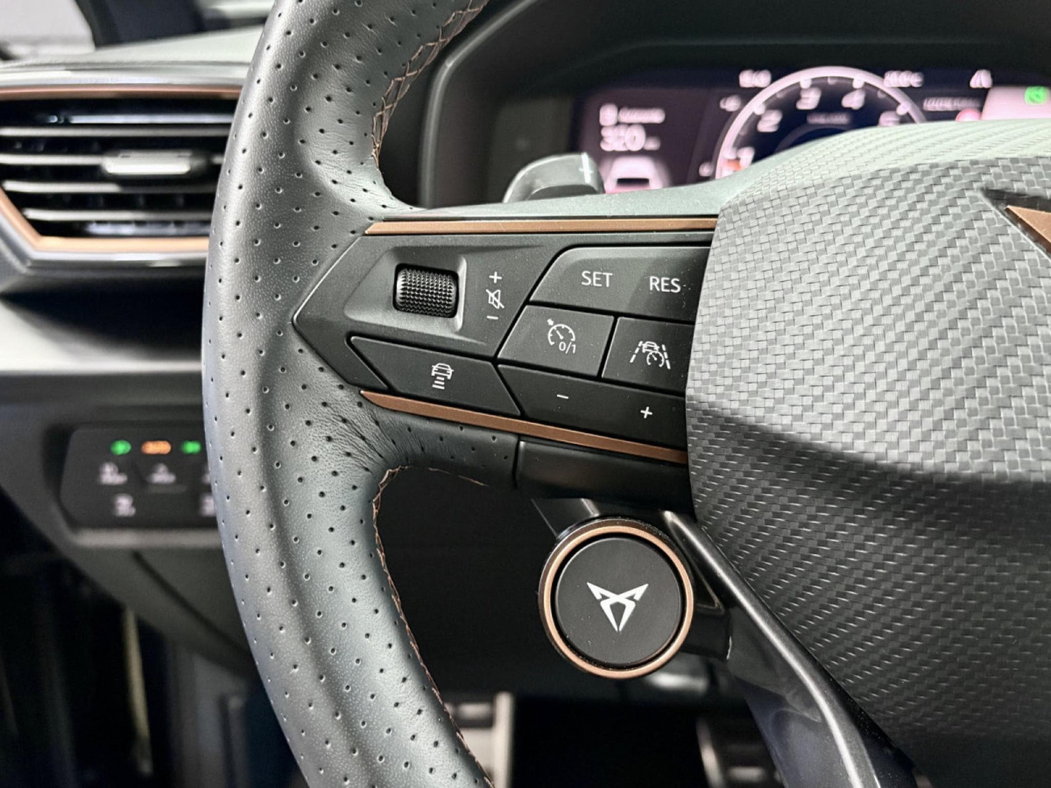 Cupra Leon VZ 2.0 TSI 300CV *VSS* BEATS * CAM * (2023) - Foto 8