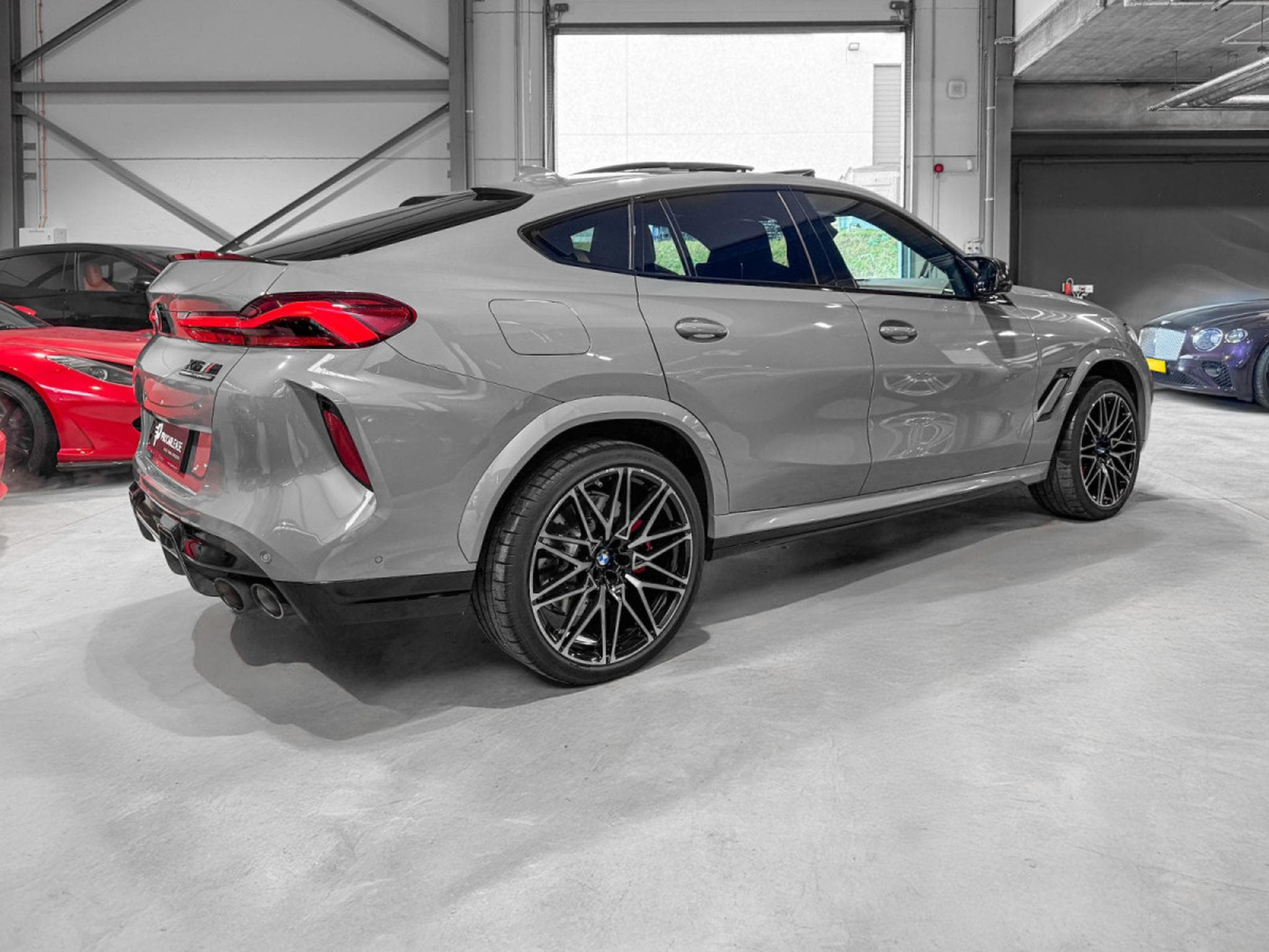 BMW X6M Competition 4.4 V8/ INDIVIDUAL MANUFAKTUR (2021) - Photo 9