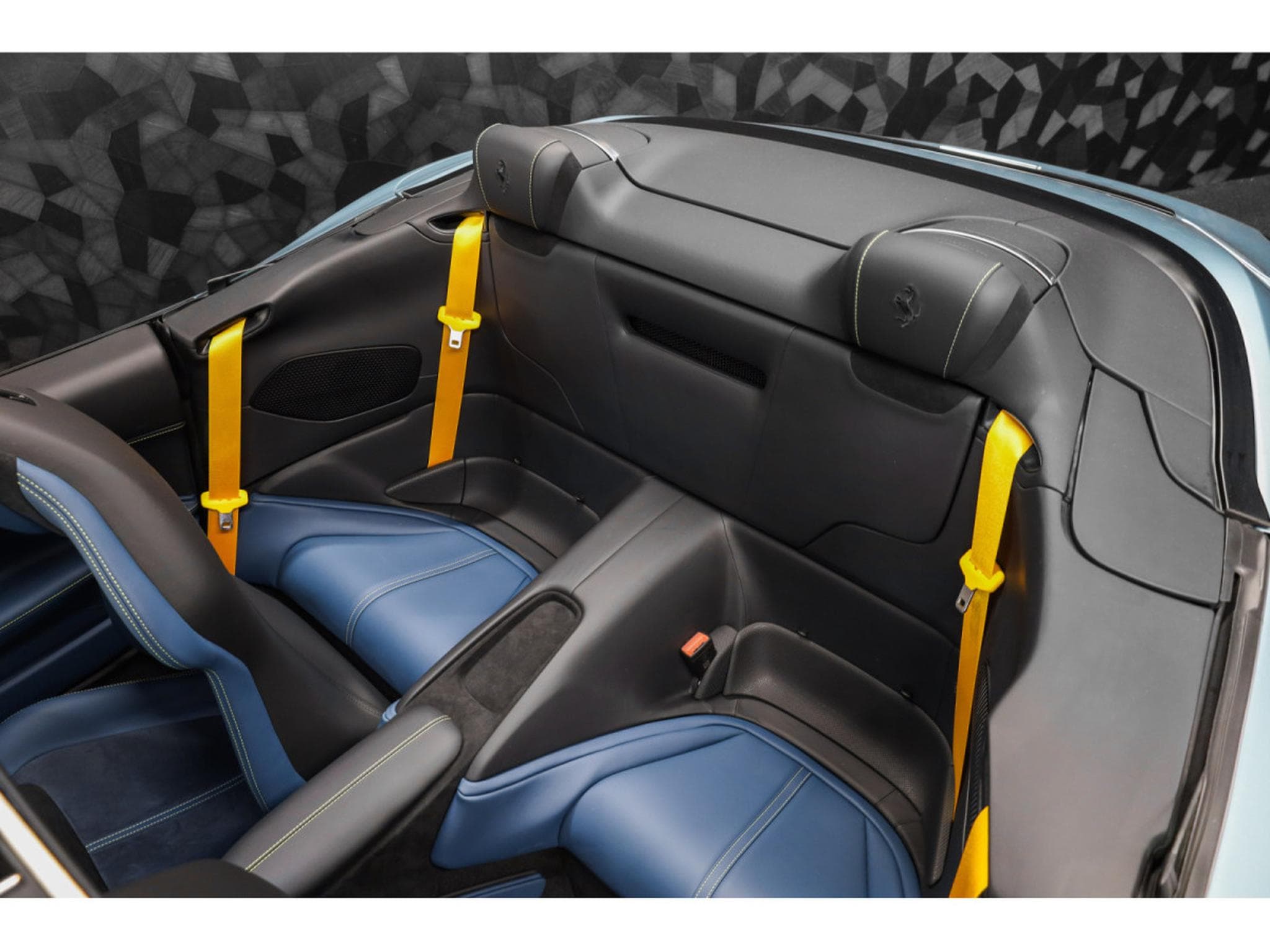 Ferrari Roma 3.9 V8 Spider - CELESTE TREVI SPECIAL COLOURS (2025) - Photo 11