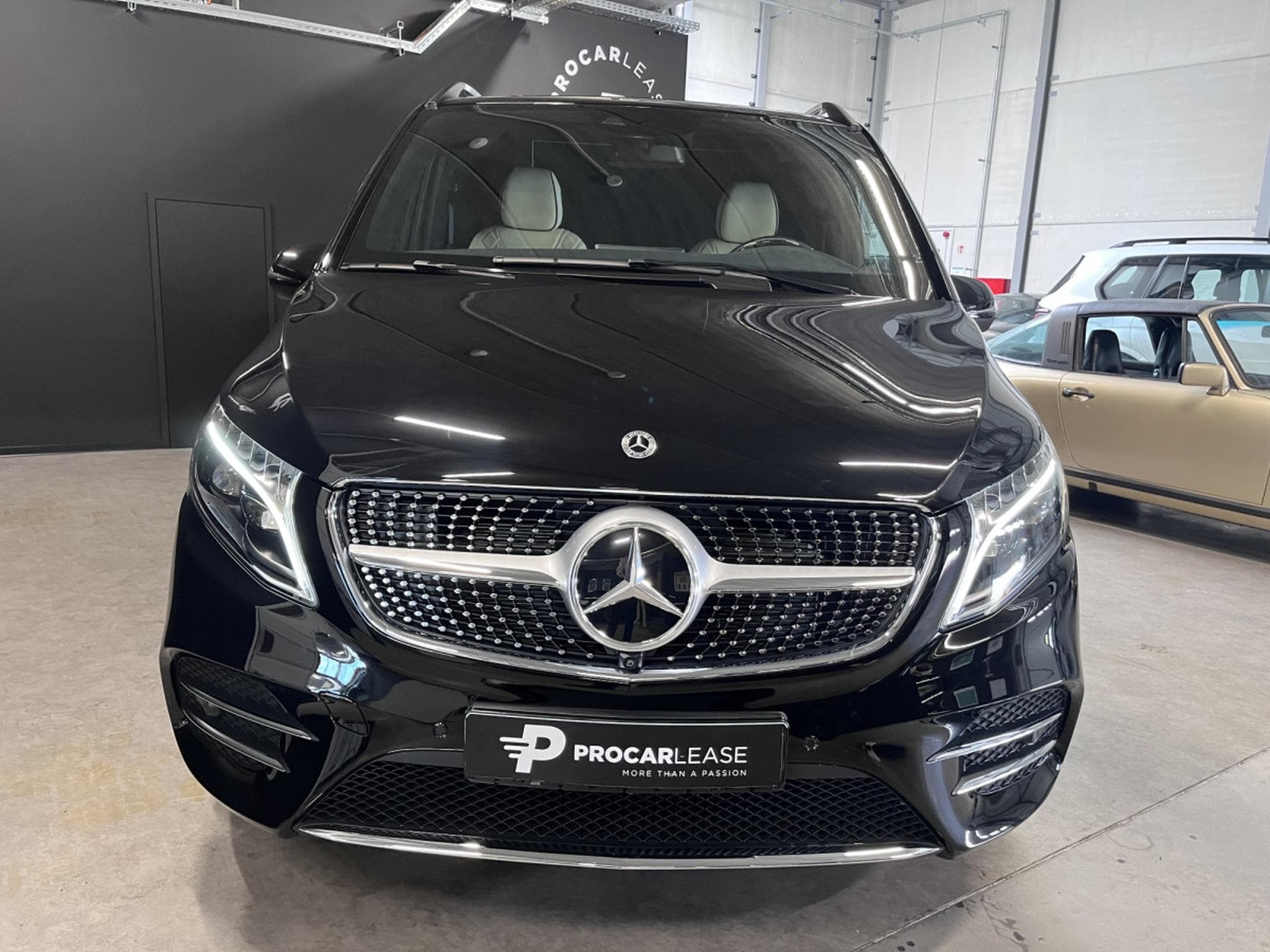 Mercedes V 300 V300 D VIP EXTRA LANG L3/ STOCK/**FULL** (2024) - Photo 3
