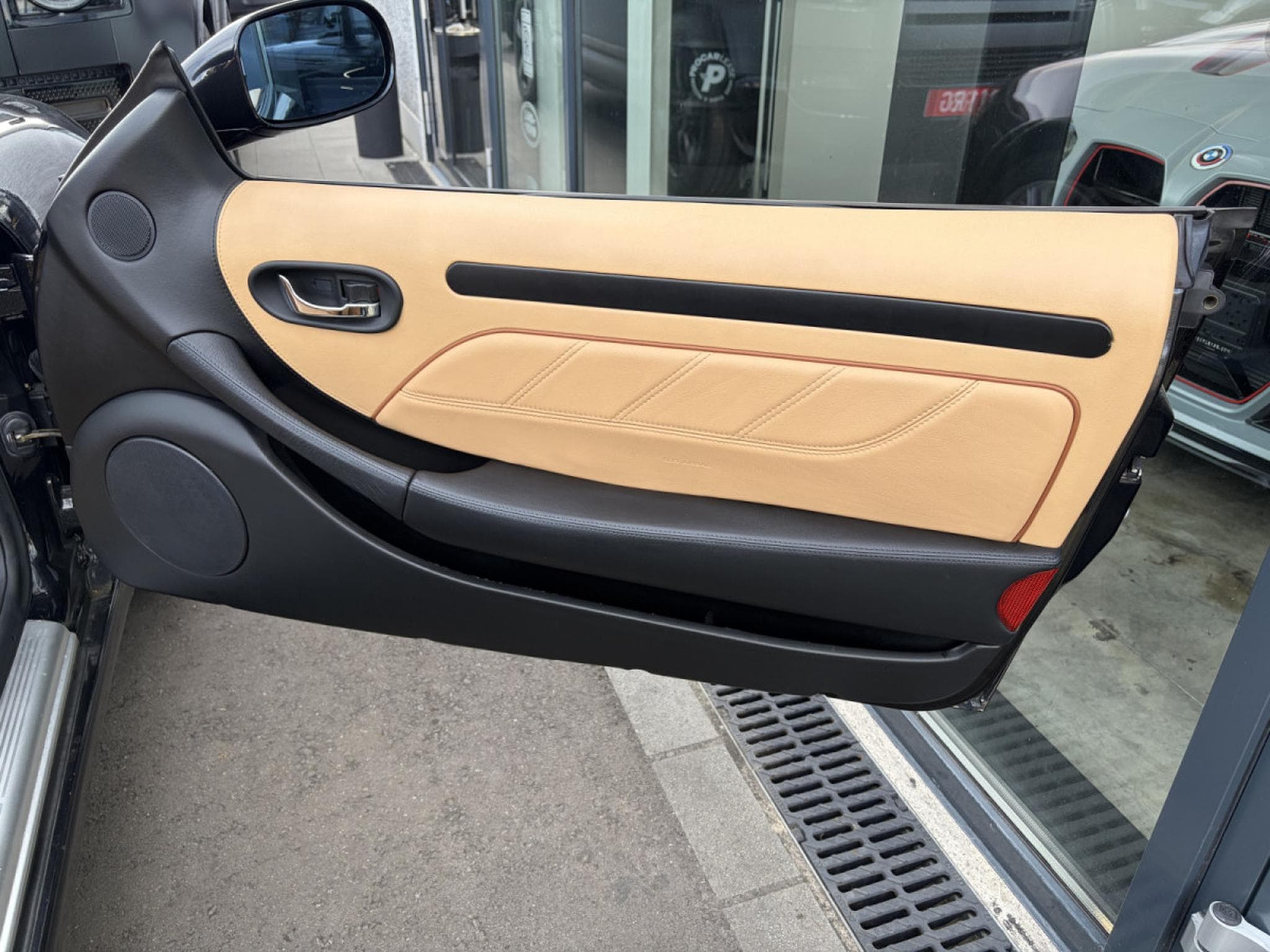 Maserati Spyder 4200/ 4.2 SPYDER CAMBRIOCORSA (2005) - Photo 19