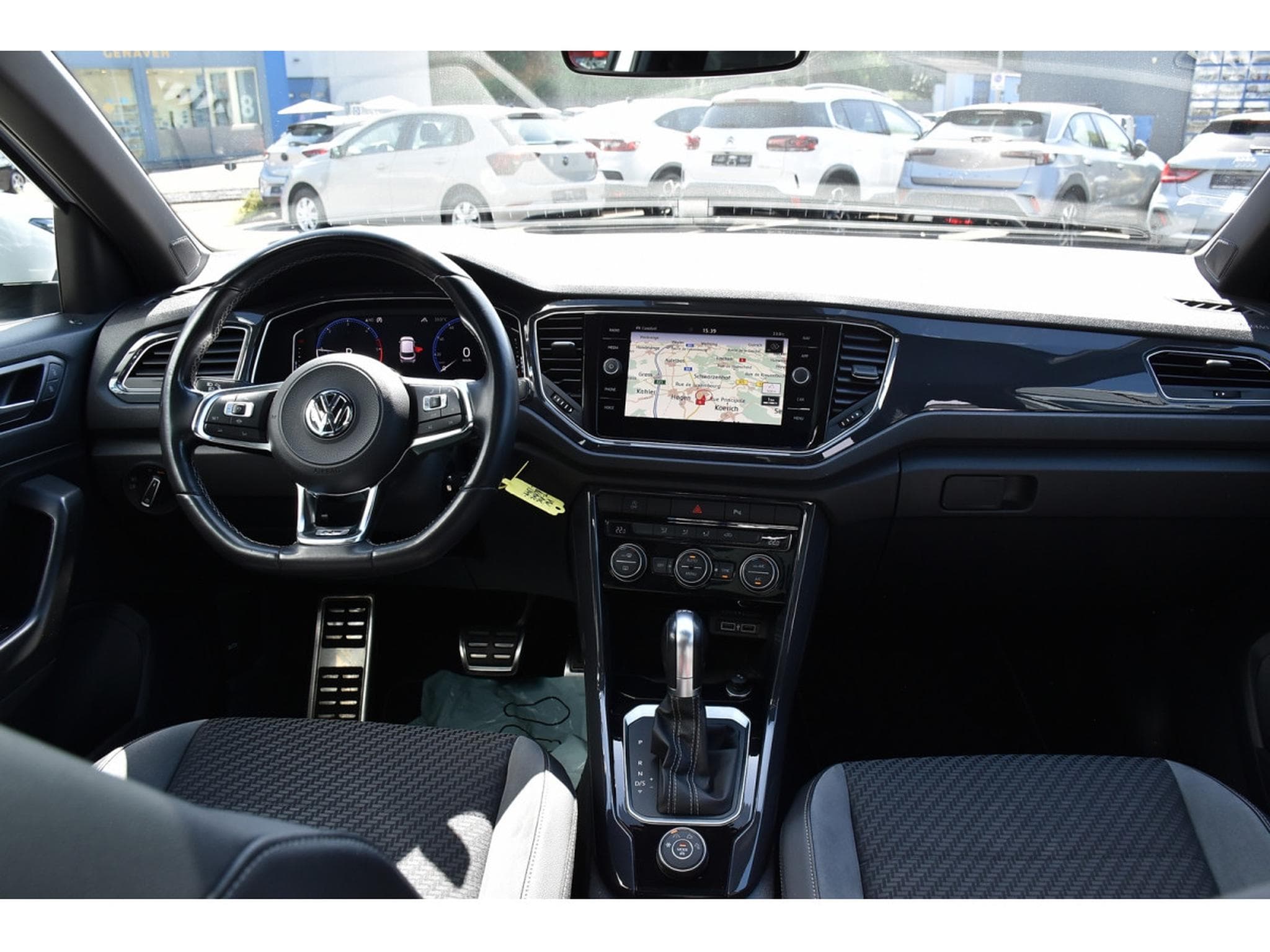 VW T-Roc 2.0 TDI 4Motion R-Line DSG PANO LANE SIDE ATT RMQ 1° MAIN (2019) - Photo 10