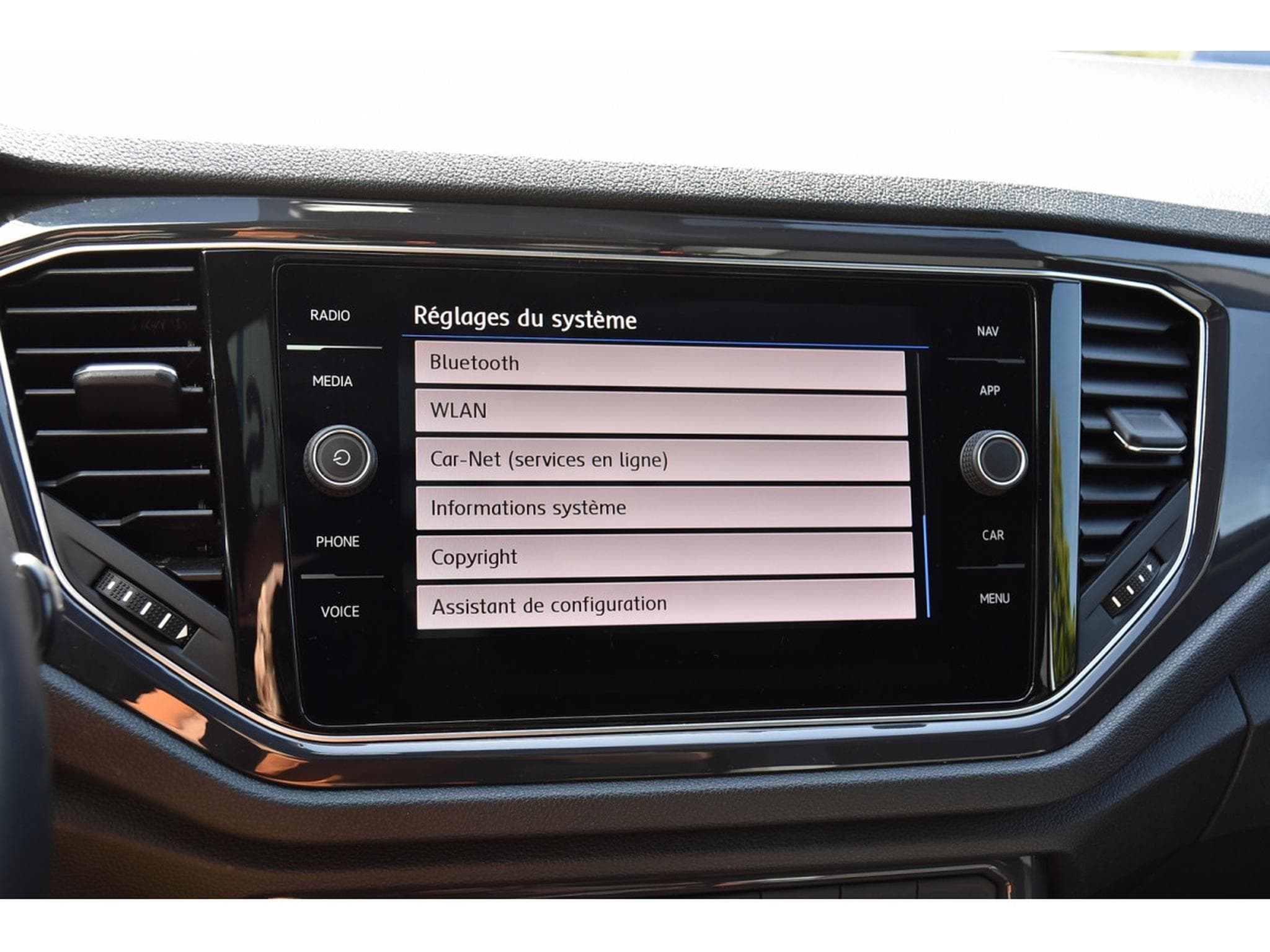 VW T-Roc 2.0 TDI 4Motion R-Line DSG PANO LANE SIDE ATT RMQ 1° MAIN (2019) - Photo 13