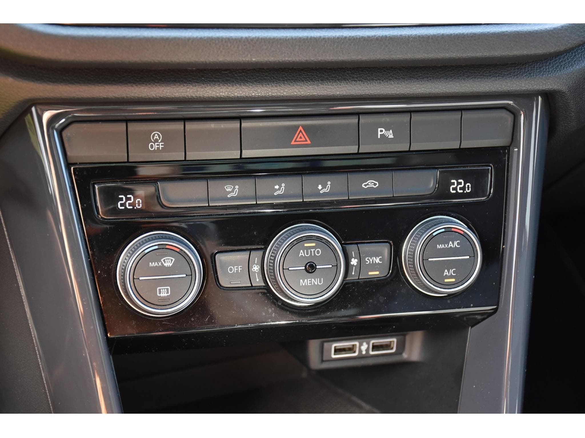 VW T-Roc 2.0 TDI 4Motion R-Line DSG PANO LANE SIDE ATT RMQ 1° MAIN (2019) - Photo 22