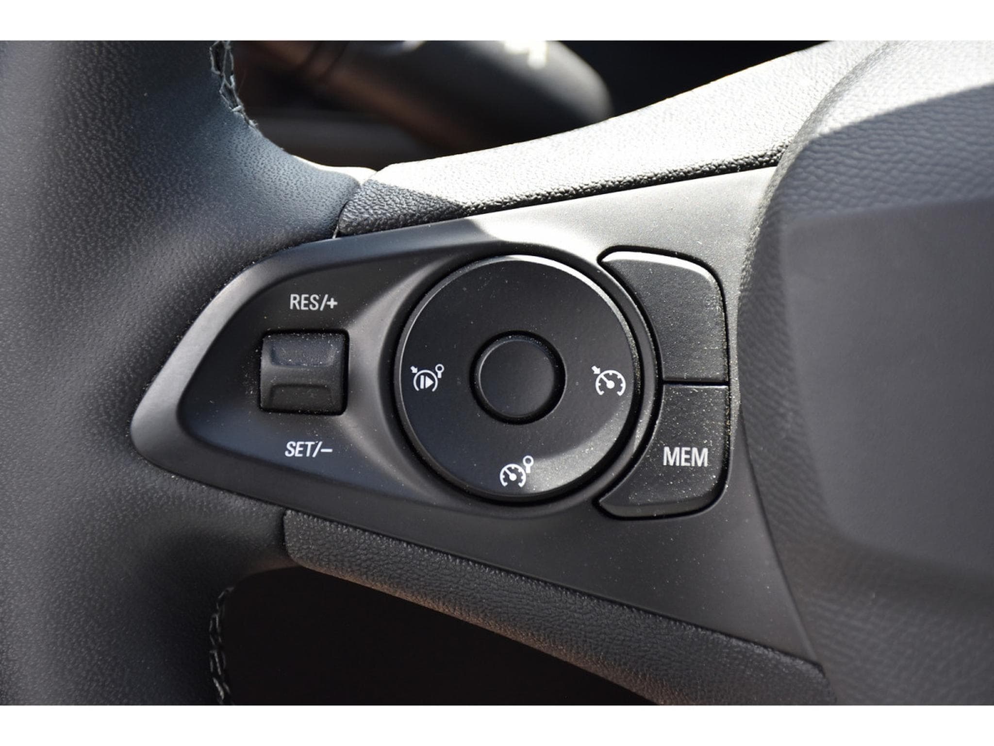 Opel Corsa 1.2 Turbo GS REGUL LANE SIDE GPS CAM KEYLESS 1° MAIN (2025) - Photo 23