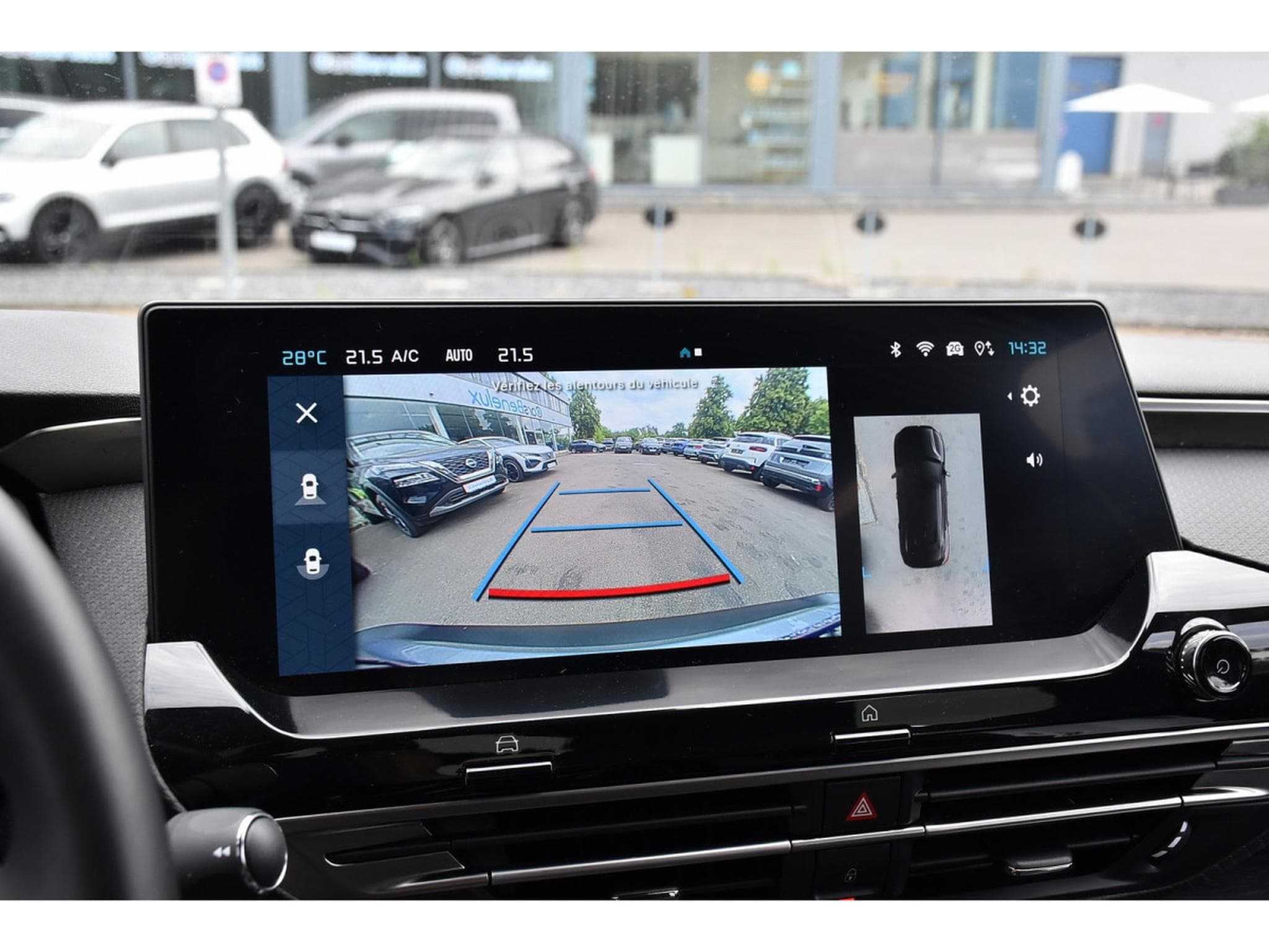 Citroën C5 X 1.2 PureTech PLUS EAT8 CUIR ACC LANE HUD CAM 1° MAIN (2024) - Photo 18