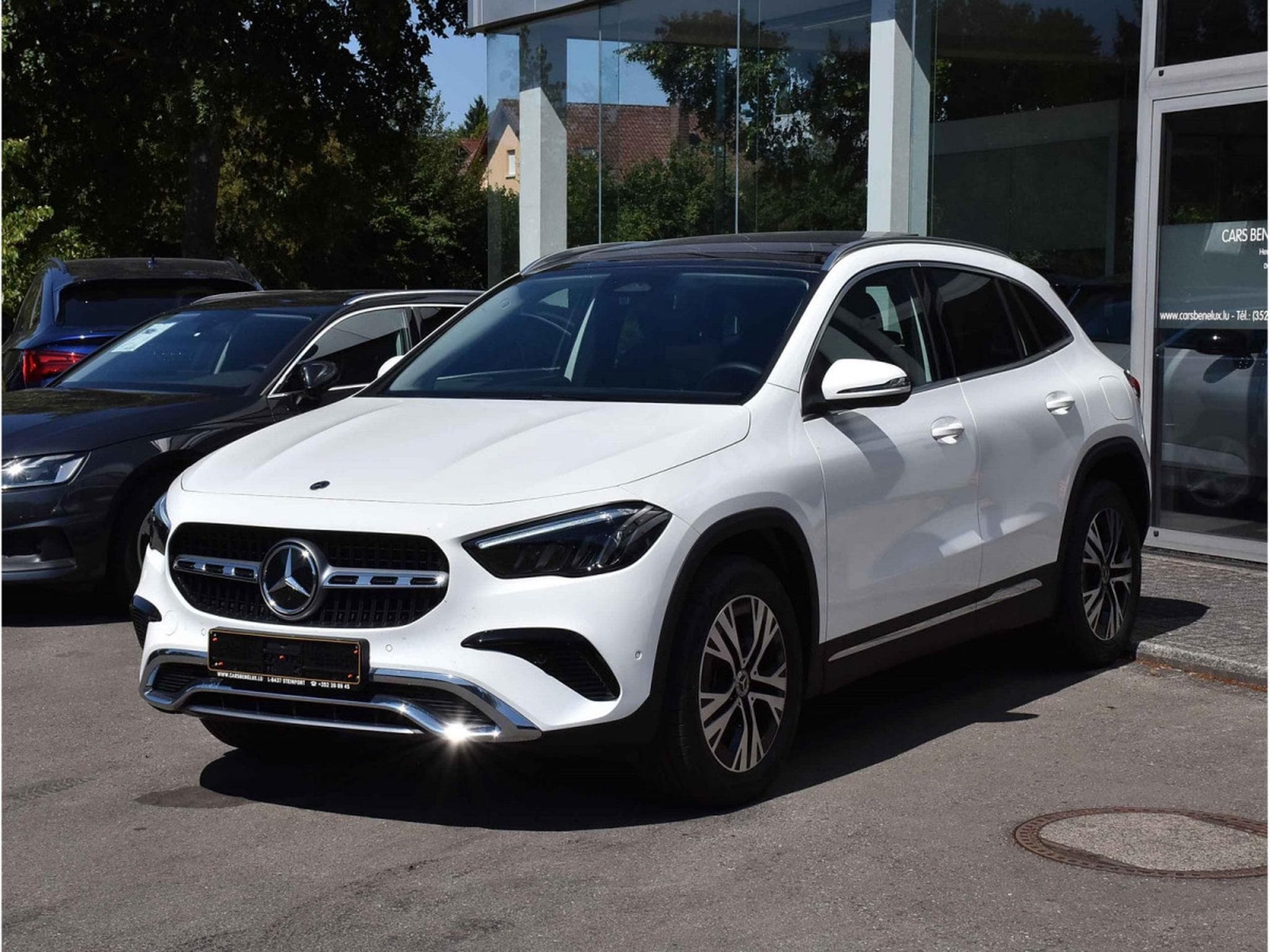Mercedes GLA 200 CDI Progressive 8G-Tronic PANO CHFF ADD LANE GPS CAM 1° MAIN (2024) - Photo 2