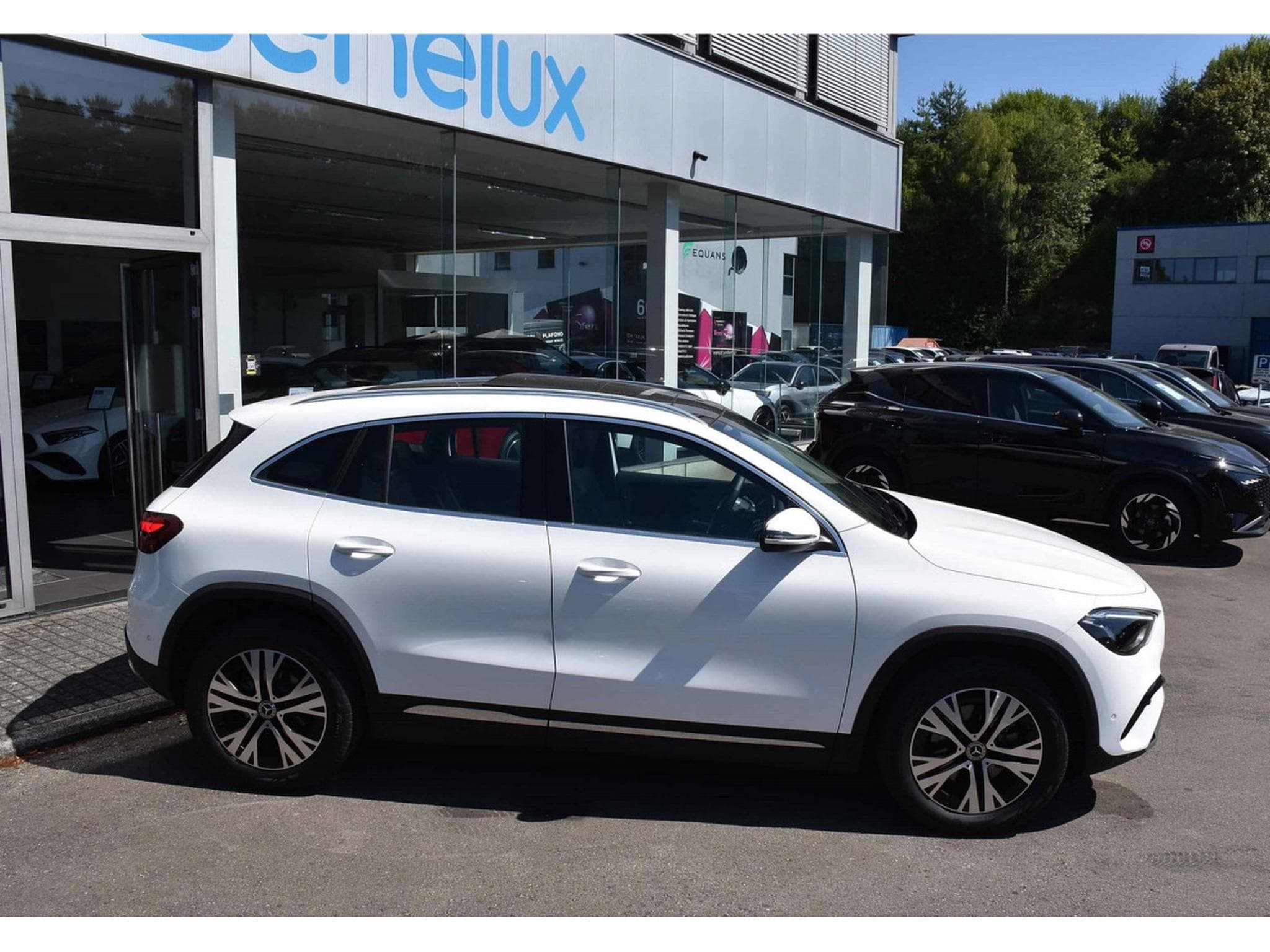 Mercedes GLA 200 CDI Progressive 8G-Tronic PANO CHFF ADD LANE GPS CAM 1° MAIN (2024) - Photo 3