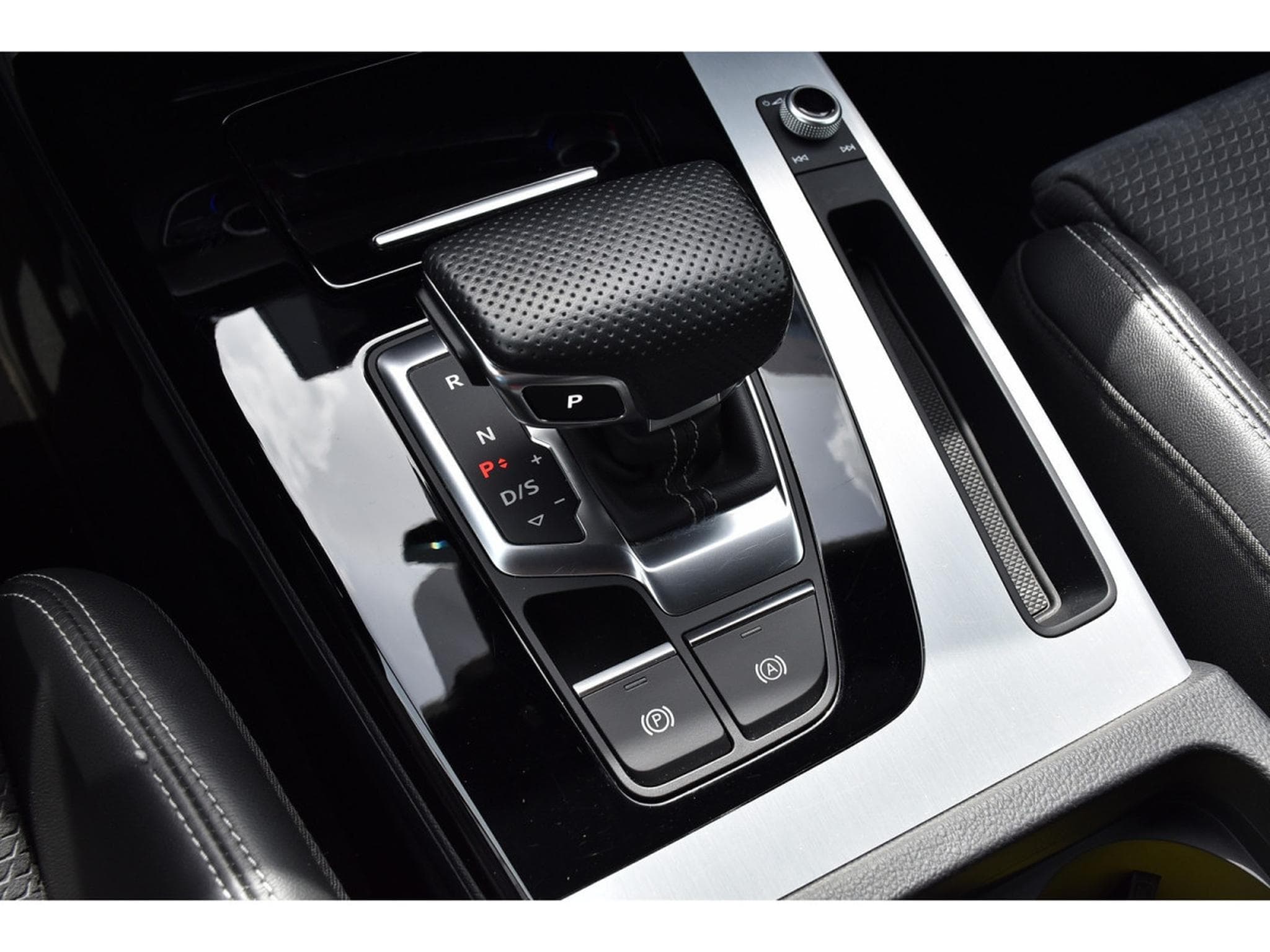 Audi Q5 40 TDI Quattro S-Tronic S-Line GPS CAM KEYLESS ATT RMQ (2022) - Foto 16