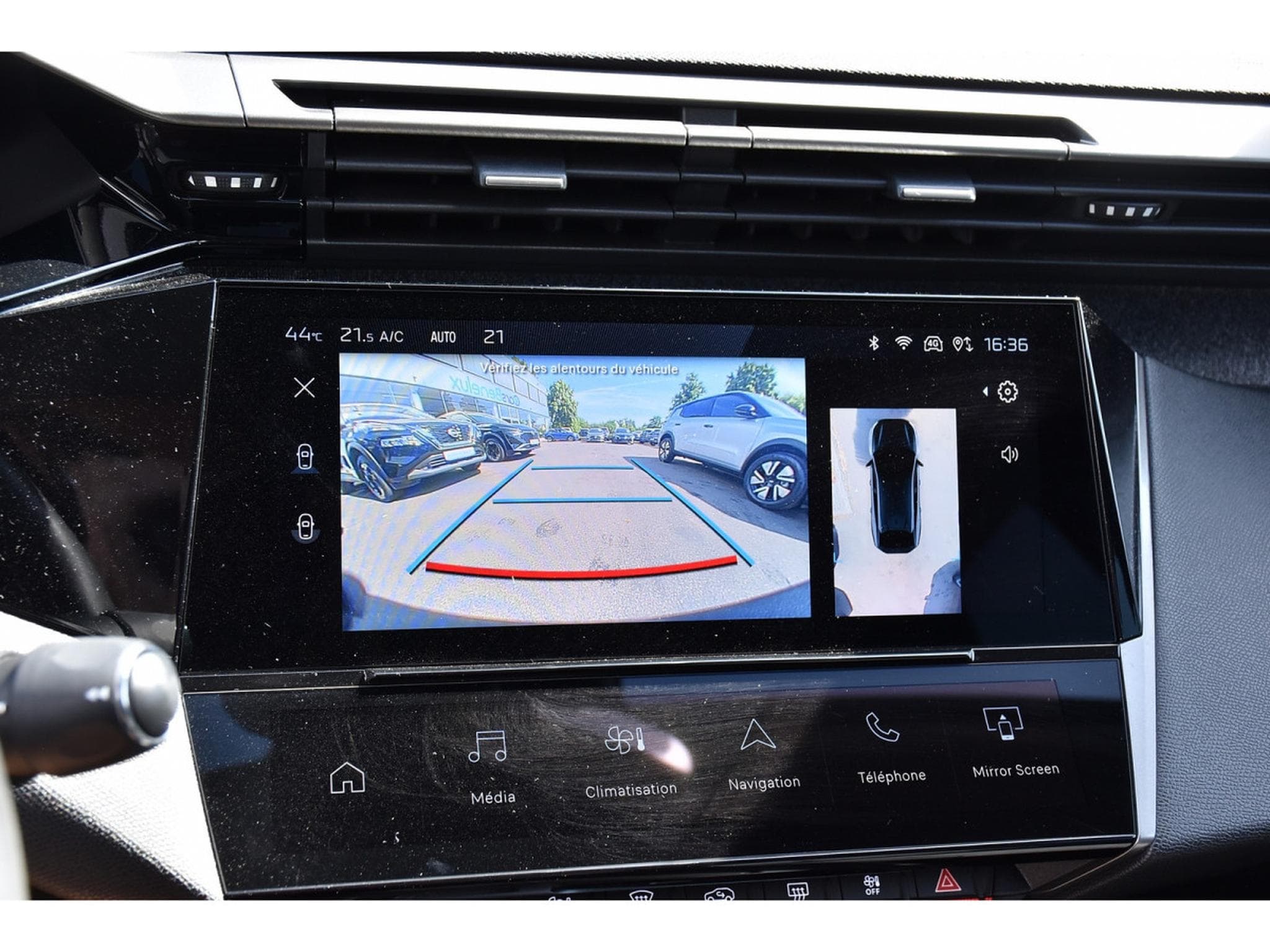 Peugeot 408 1.2 PureTech Allure EAT8 ACC LANE GPS CAM 1° MAIN (2024) - Foto 18