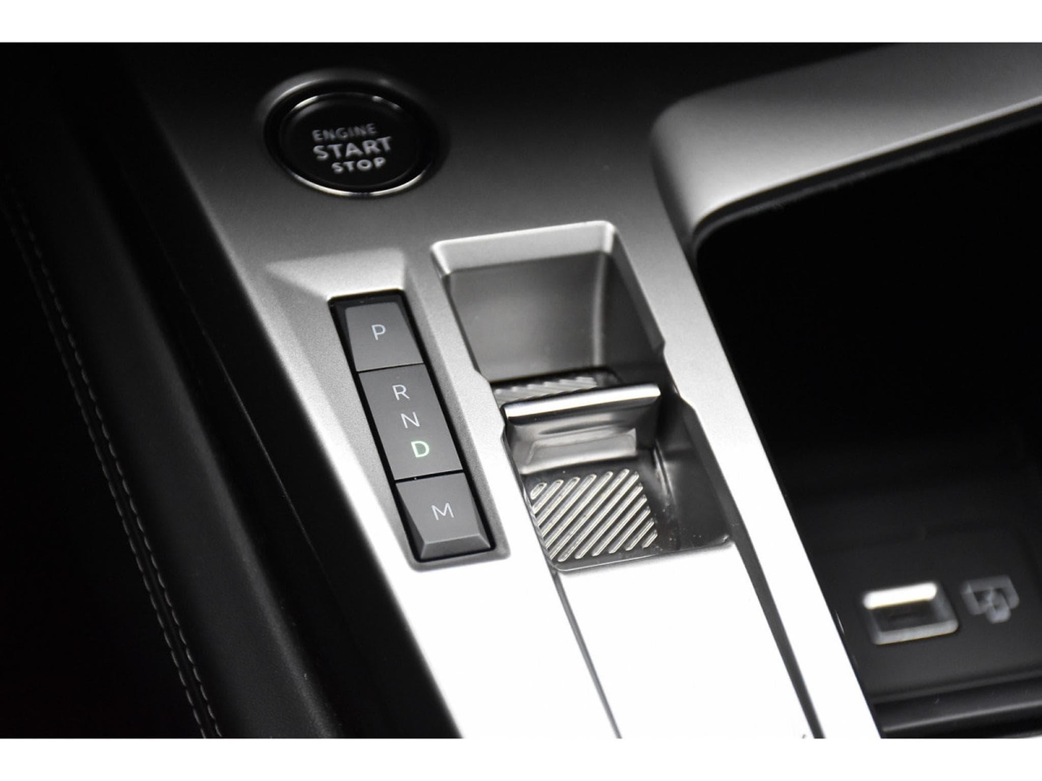 Peugeot 408 1.2 PureTech Allure EAT8 ACC LANE GPS CAM 1° MAIN (2024) - Foto 19