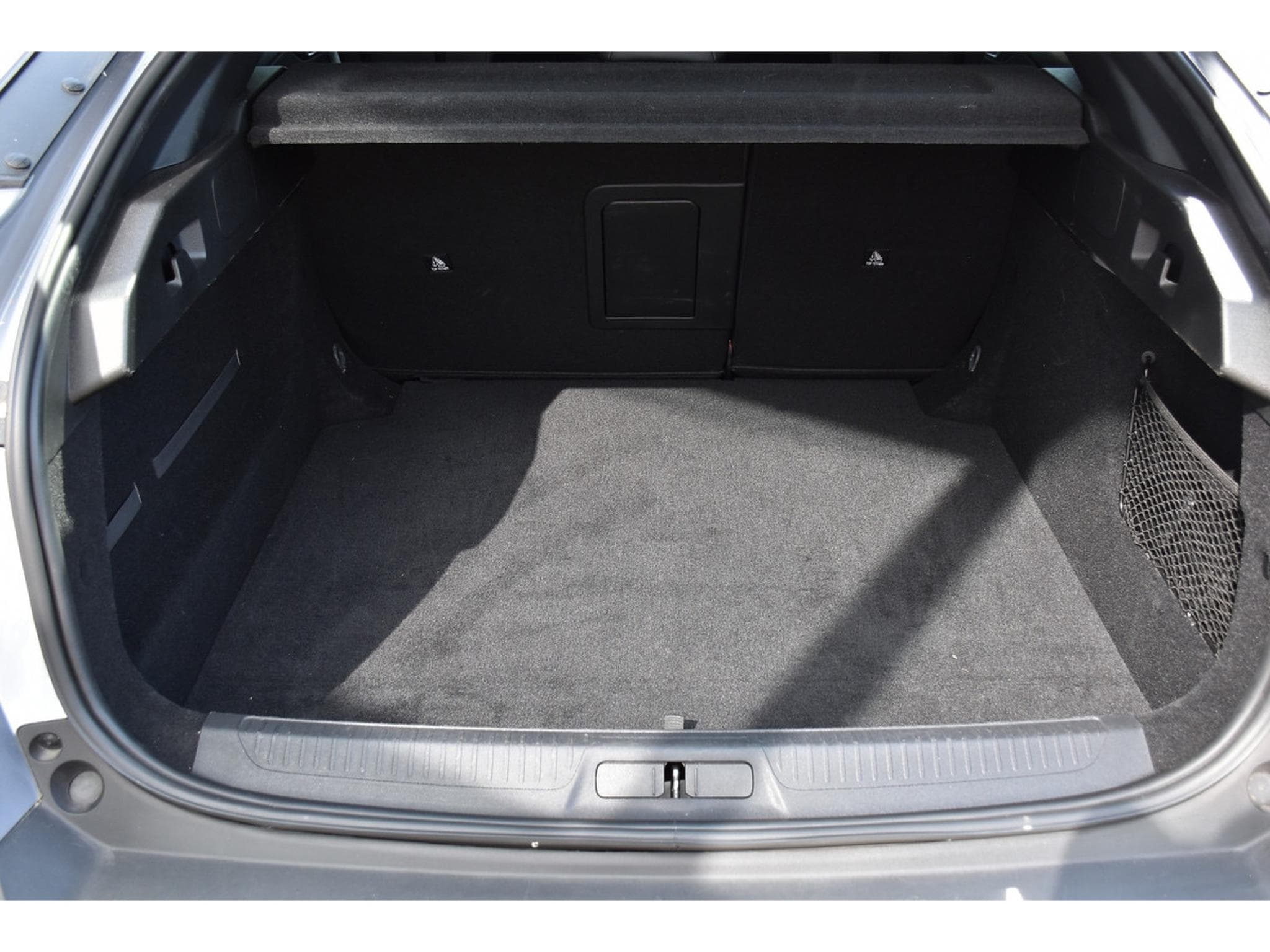 Peugeot 408 1.2 PureTech Allure EAT8 ACC LANE GPS CAM 1° MAIN (2024) - Foto 22