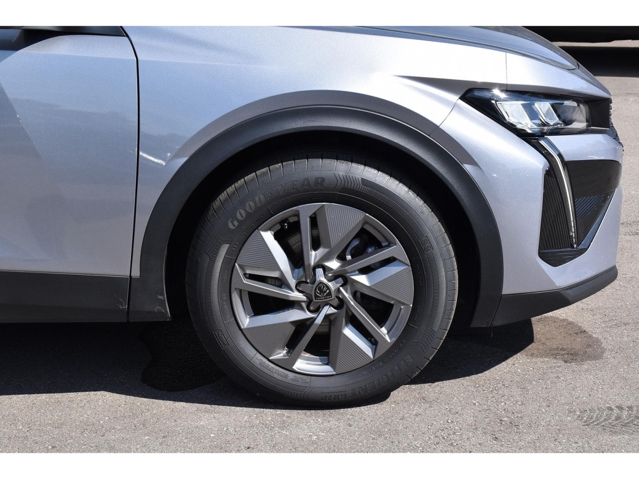Peugeot 408 1.2 PureTech Allure EAT8 ACC LANE GPS CAM 1° MAIN (2024) - Foto 5